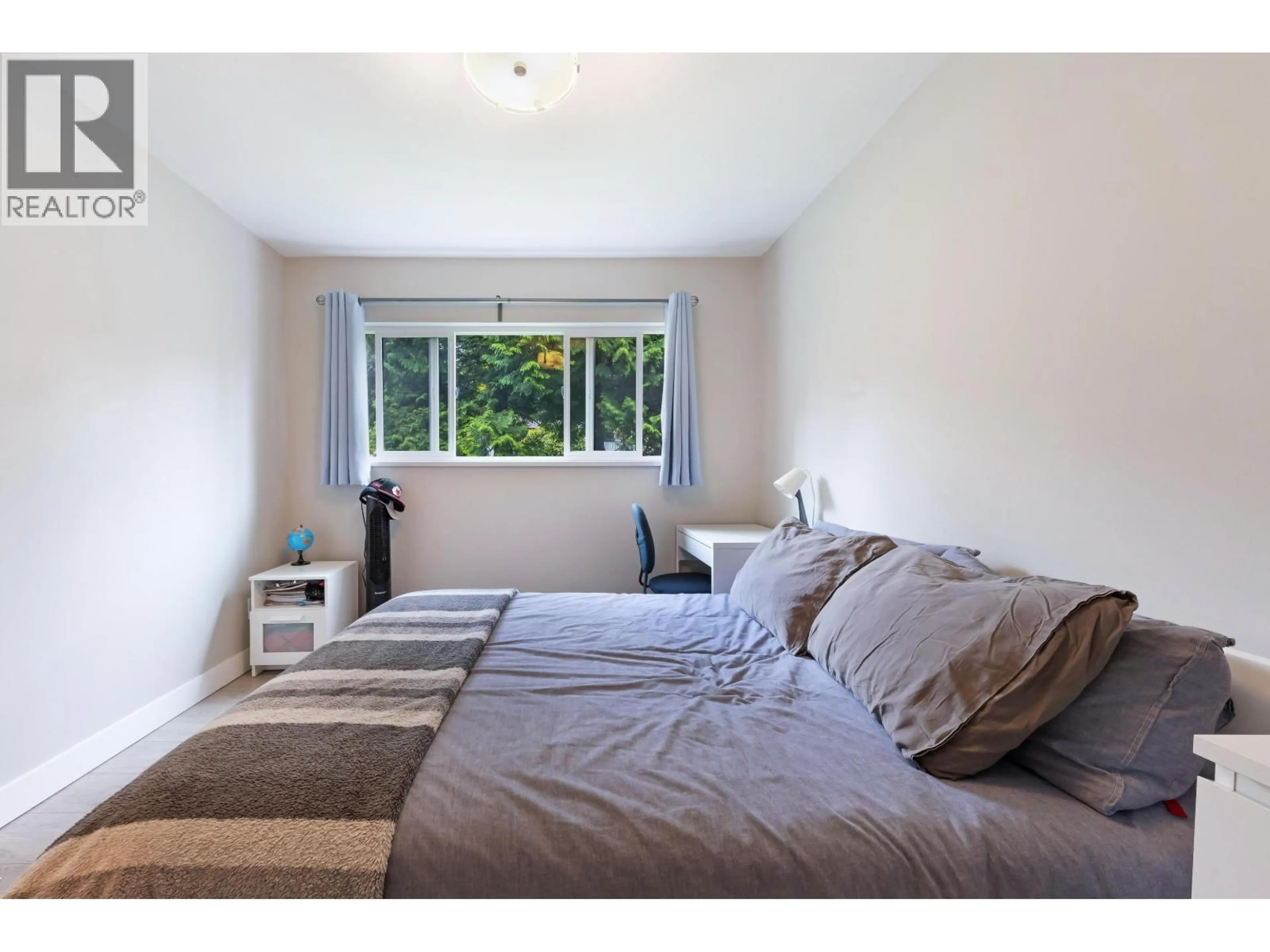Bedroom with bed, unknown for 4477 PRIMROSE LANE, North Vancouver British Columbia V7R4H1