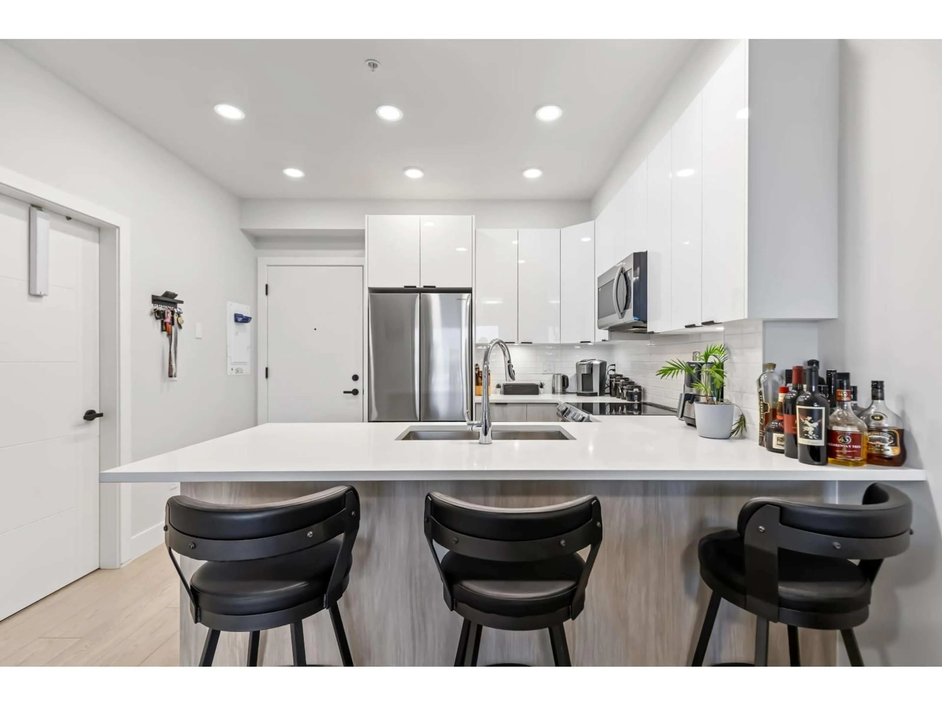Open concept kitchen, unknown for 314 - 20360 LOGAN AVENUE, Langley British Columbia V3A0P5