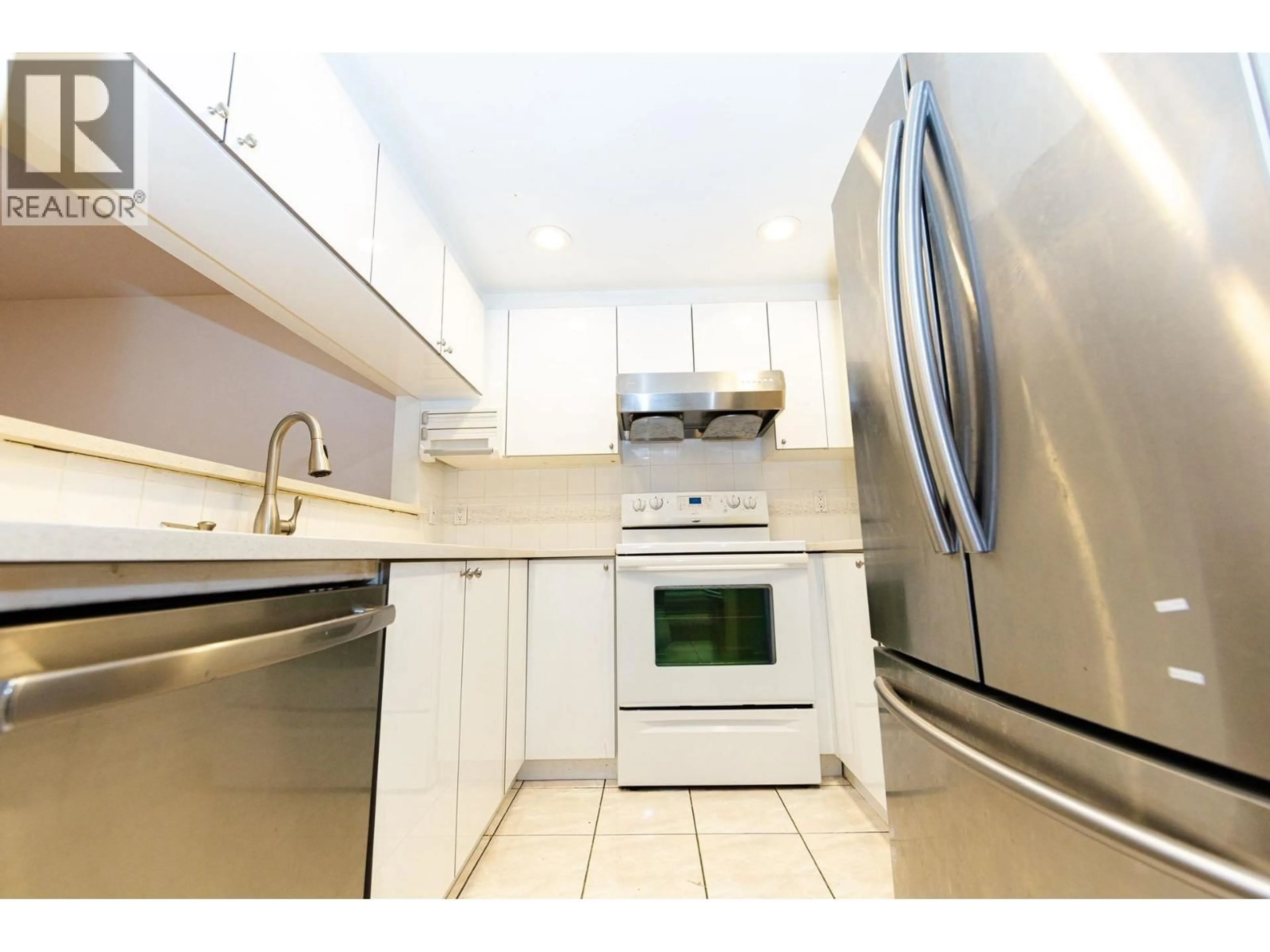 Standard kitchen, ceramic/tile floor for 6 - 10280 BRYSON DRIVE, Richmond British Columbia V6X3Y8