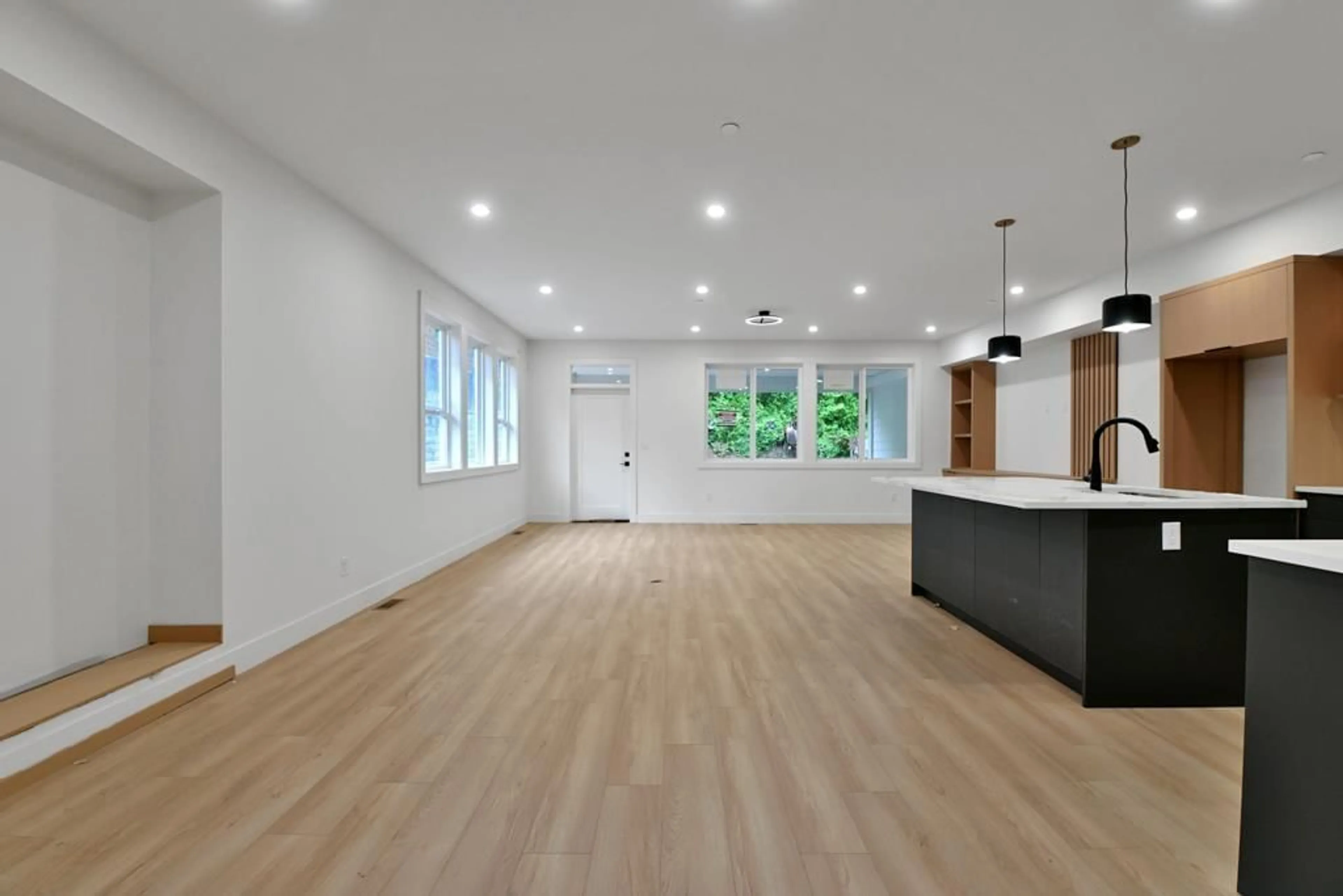 Open concept kitchen, wood/laminate floor for 32905 3 AVENUE, Mission British Columbia V2V1N2