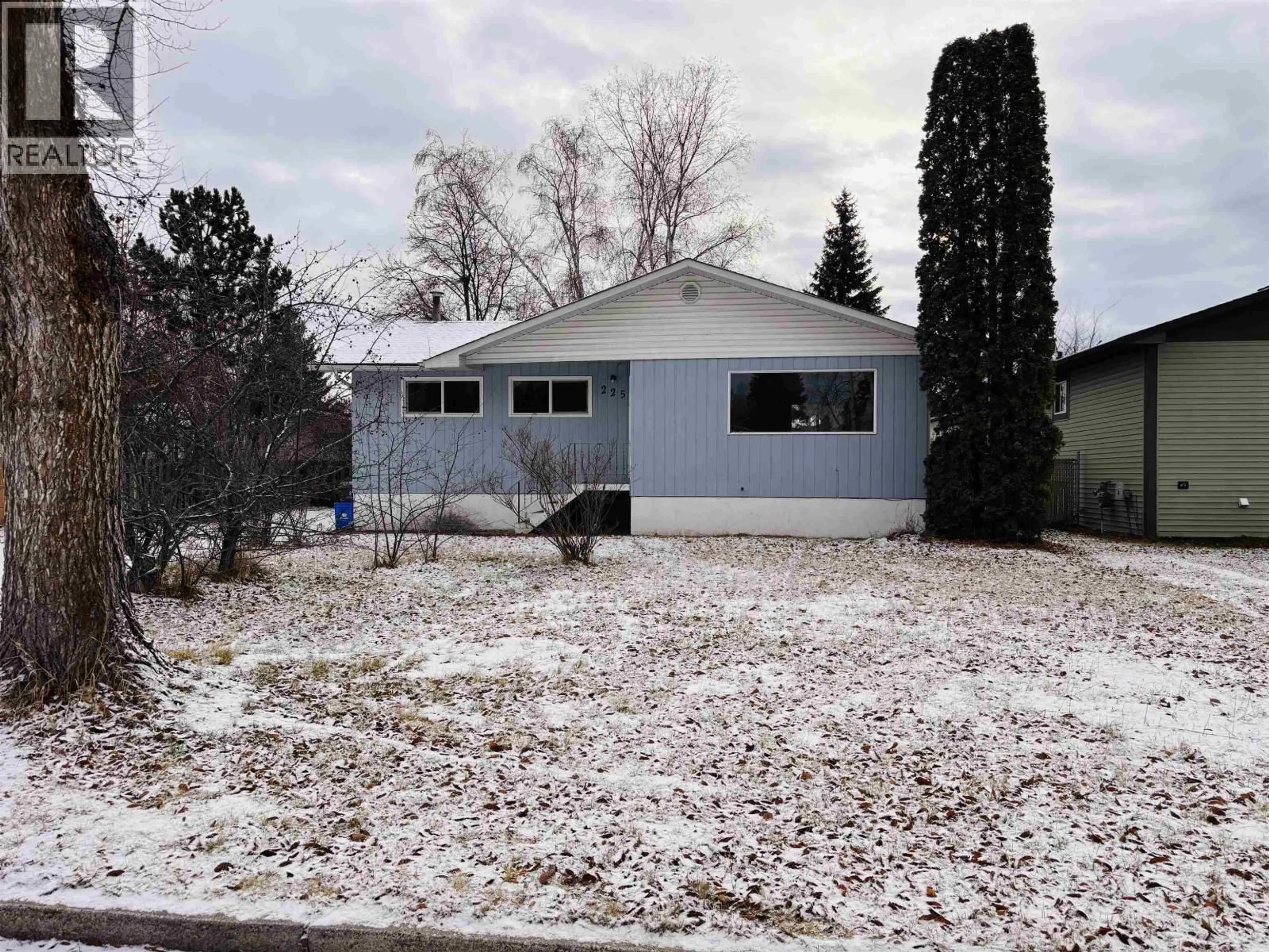 Home with vinyl exterior material, unknown for 225 LAUREL CRESCENT, Prince George British Columbia V2N1K3