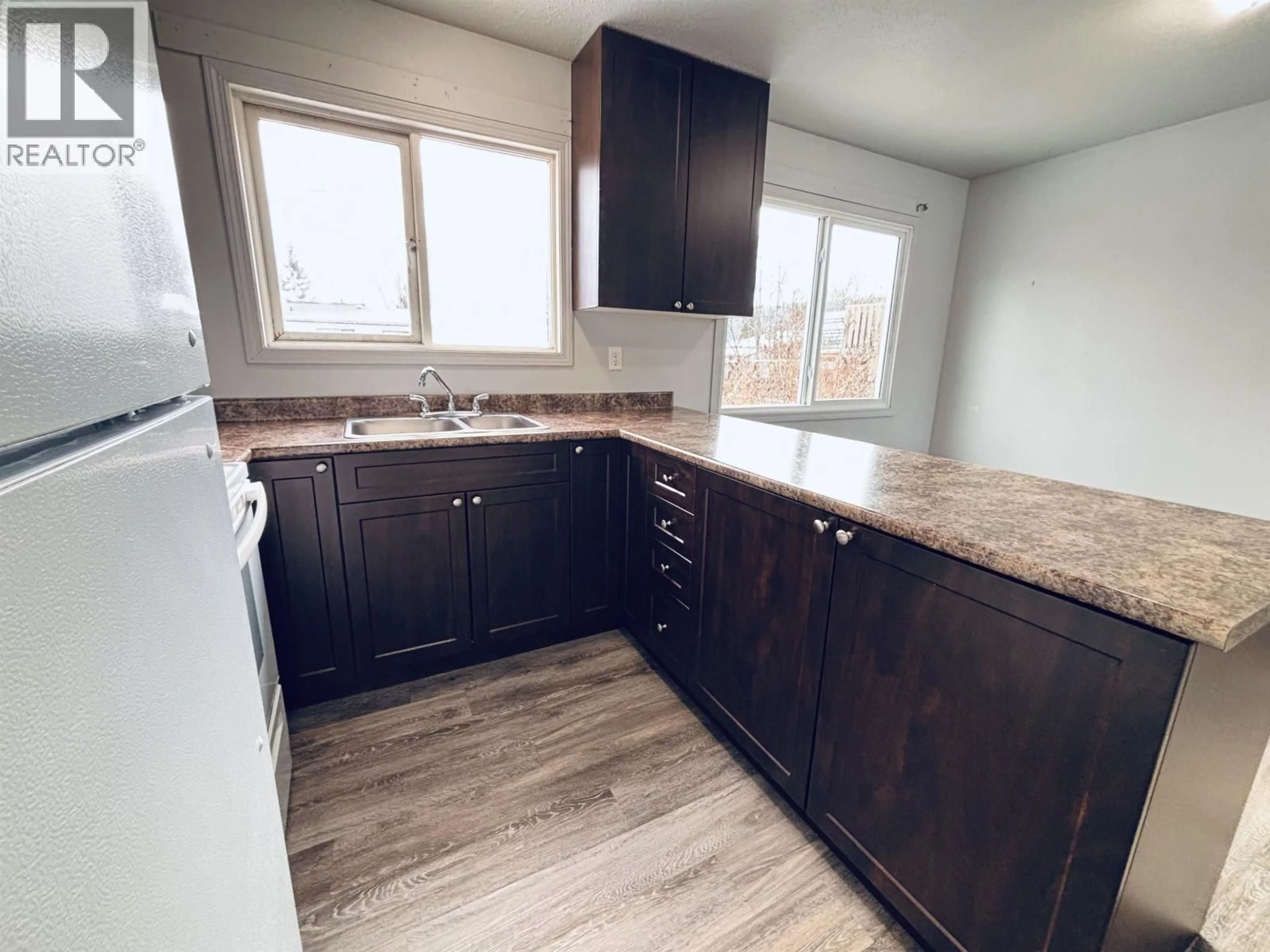 Standard kitchen, wood/laminate floor for 225 LAUREL CRESCENT, Prince George British Columbia V2N1K3
