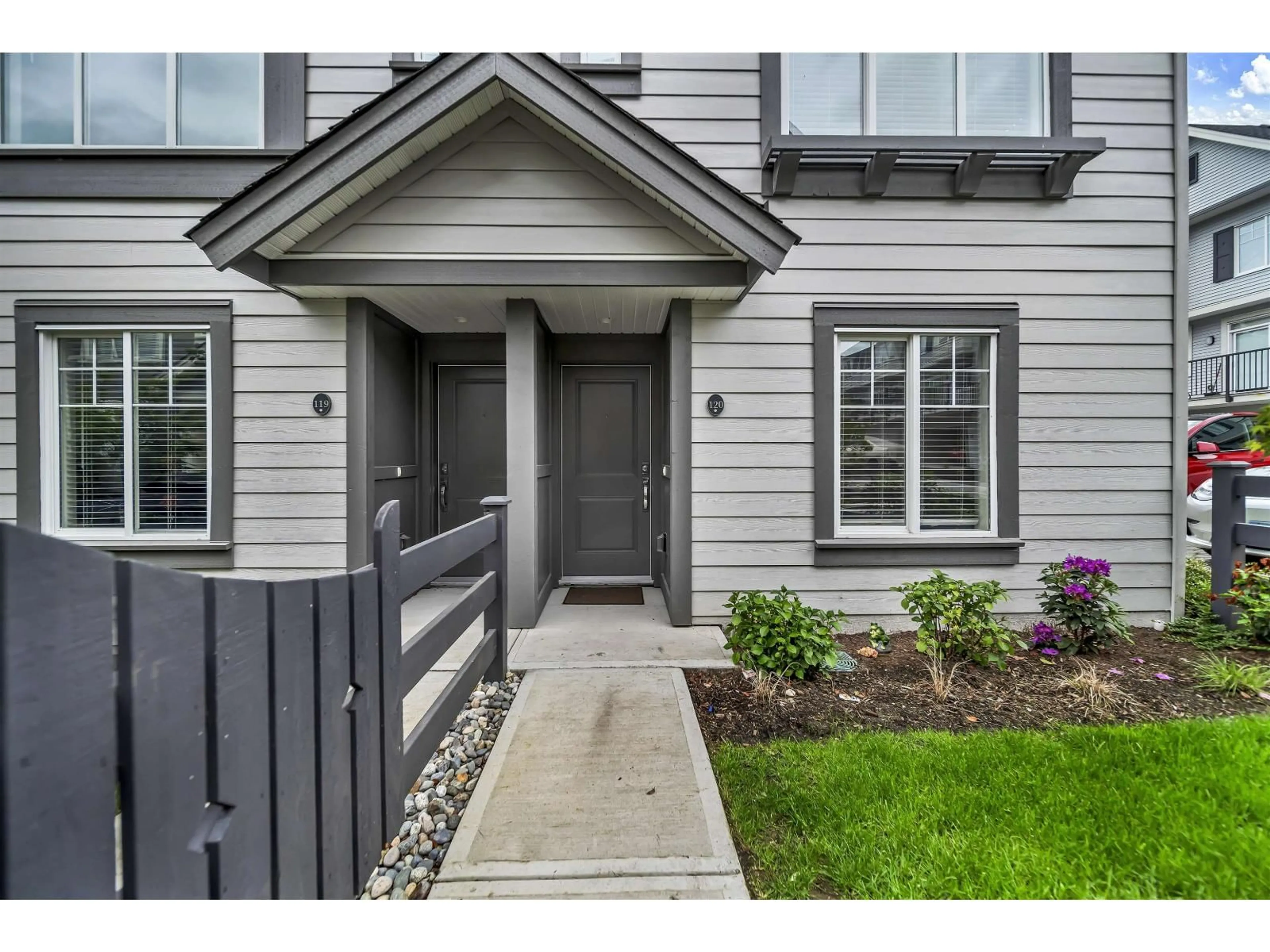 Indoor entryway for 120 - 15778 85 AVENUE, Surrey British Columbia V4N6W8