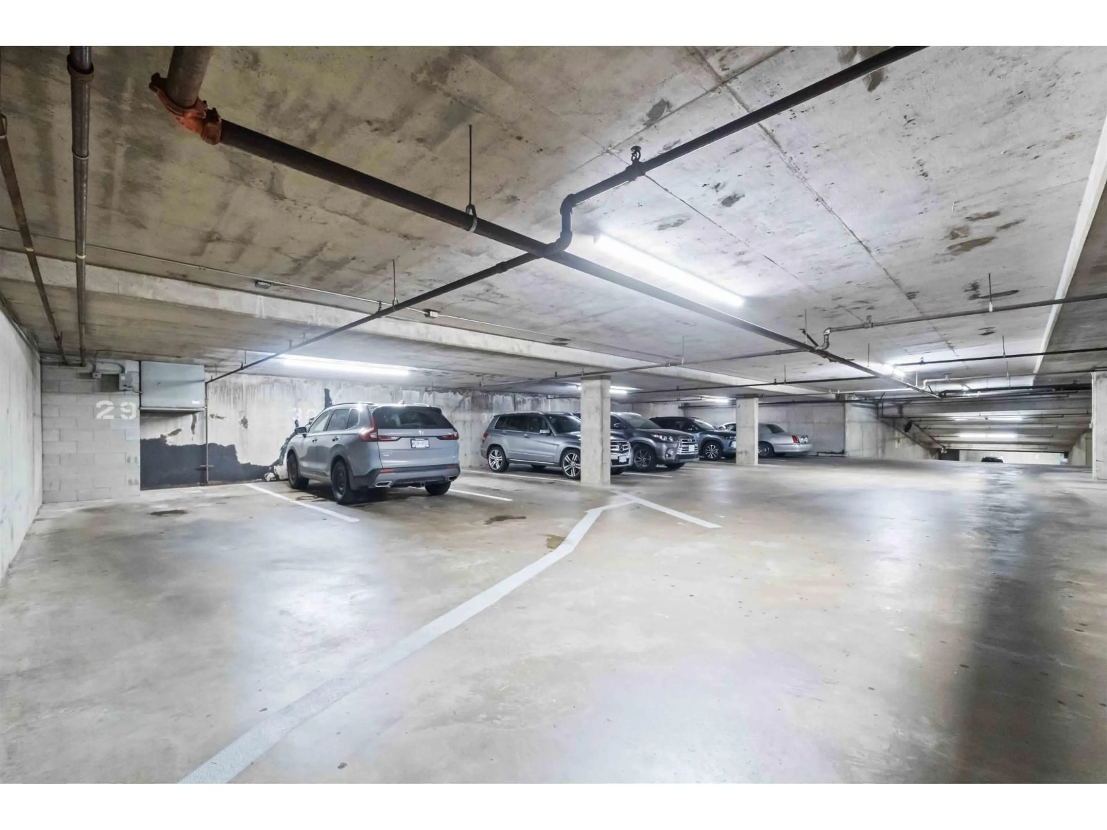 Parking for 701 - 14881 103A AVENUE, Surrey British Columbia V3R0M5