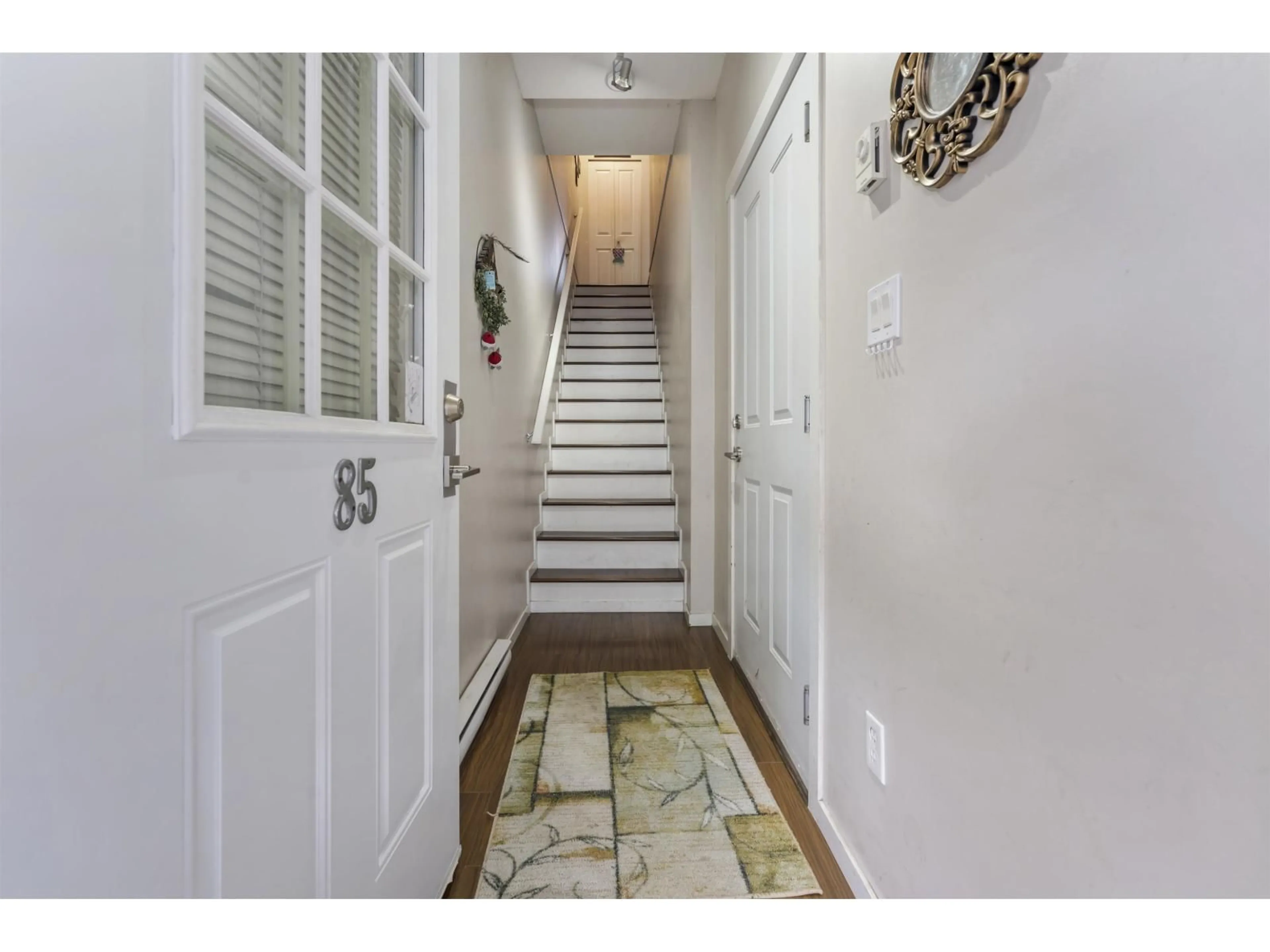 Indoor entryway for 85 - 15155 62A AVENUE, Surrey British Columbia V3S8A6