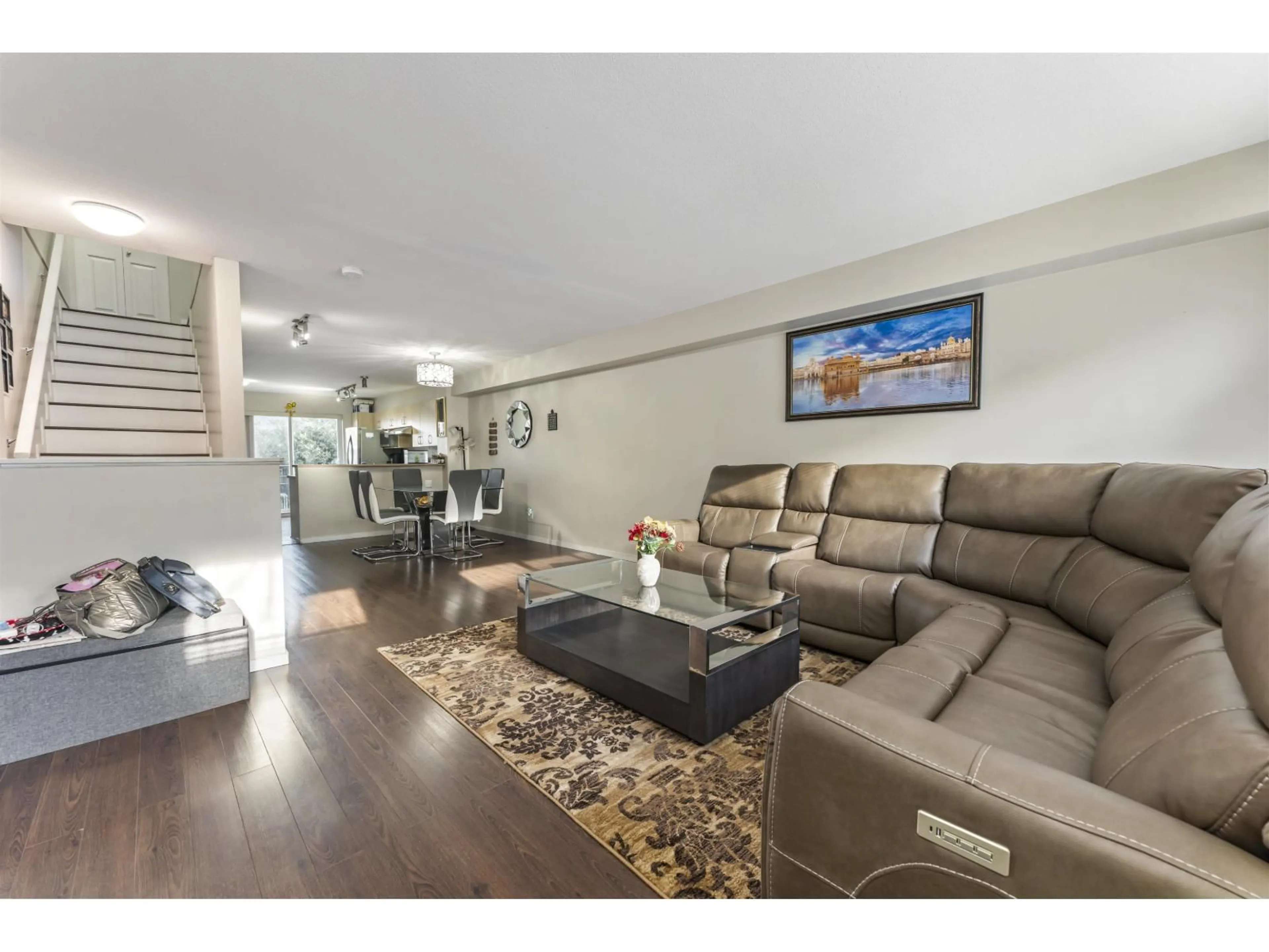 Living room with furniture, unknown for 85 - 15155 62A AVENUE, Surrey British Columbia V3S8A6