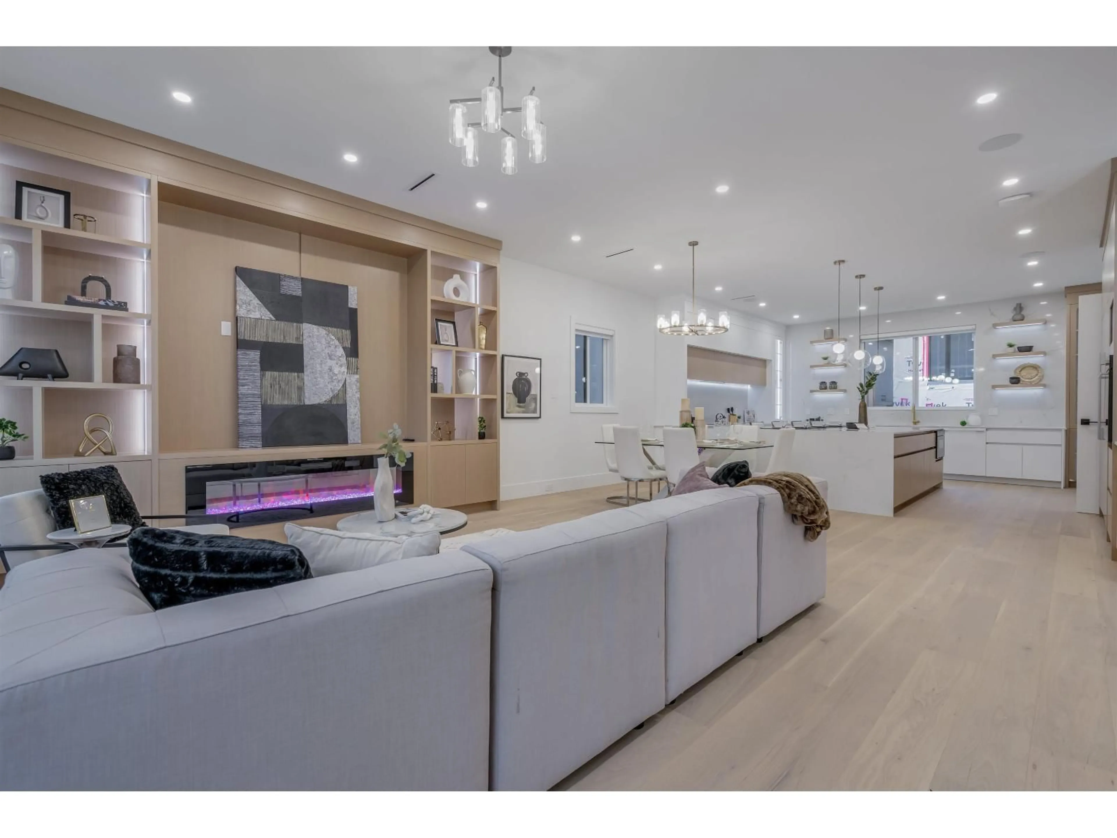 Unknown for 16647 18 AVENUE, Surrey British Columbia V3Z9X5