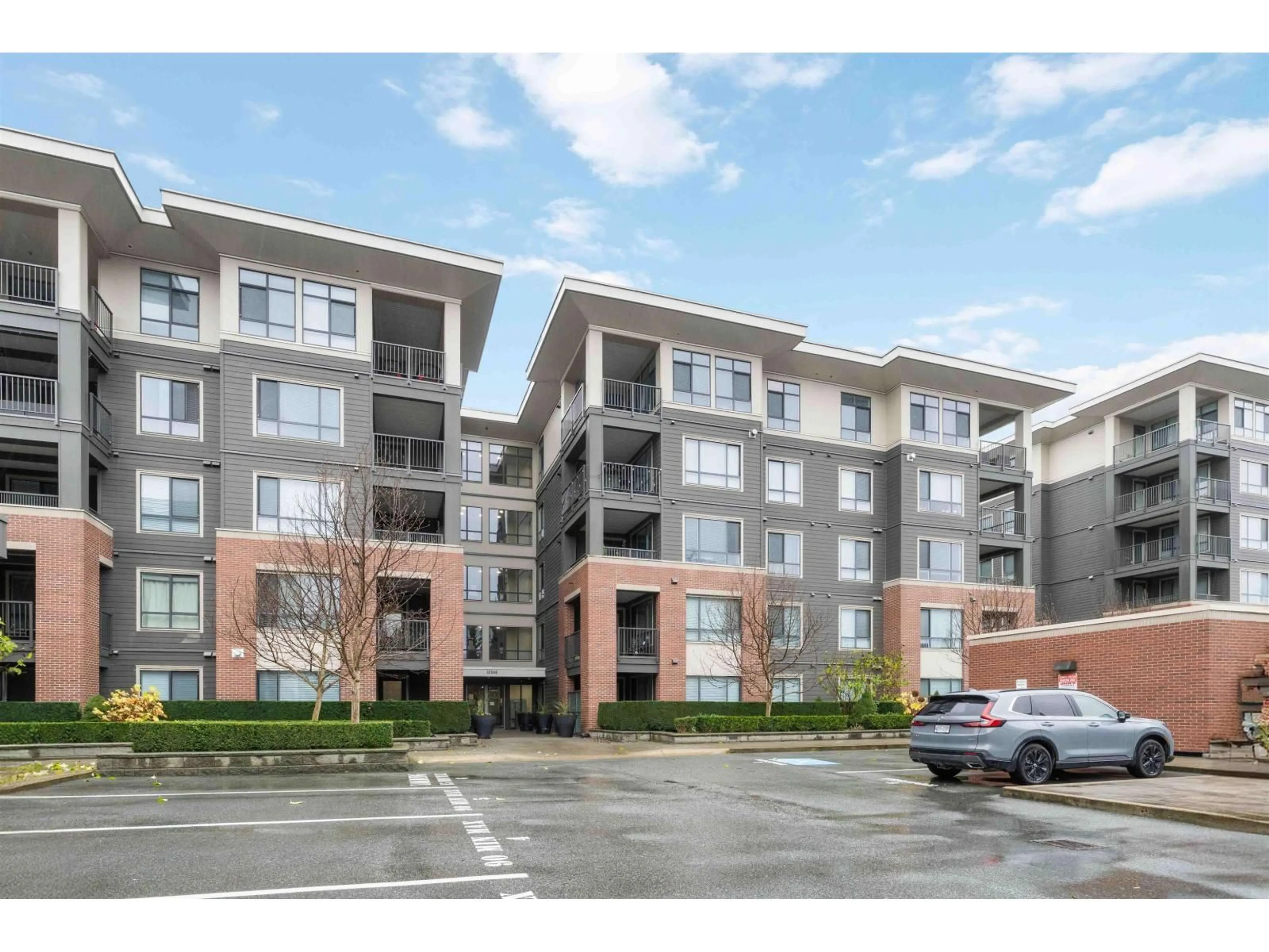 Unknown for 401 - 33540 MAYFAIR AVENUE, Abbotsford British Columbia V2S0J3