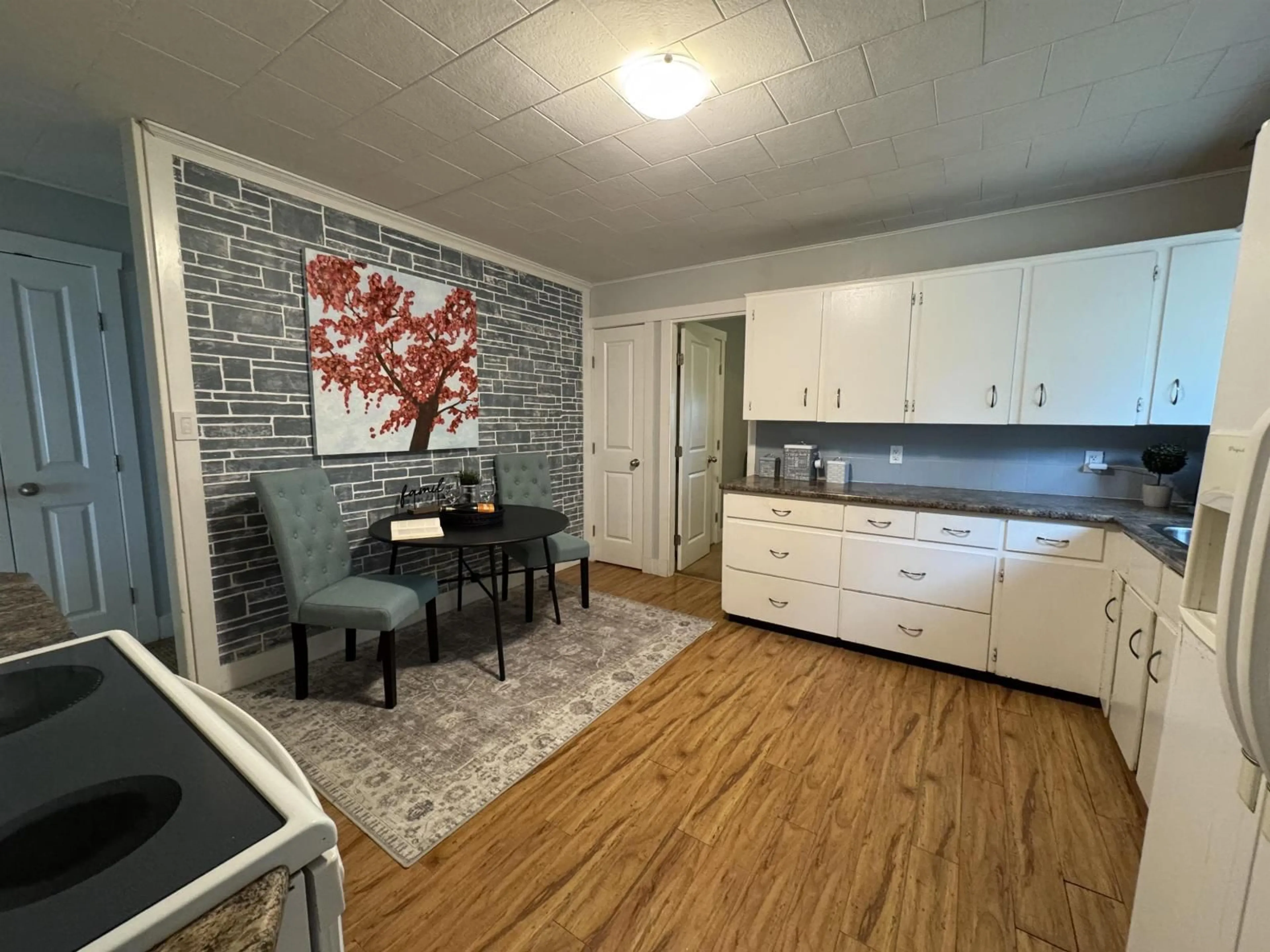 A pic of a room for 7657 BLOTT STREET, Mission British Columbia V2V3K2