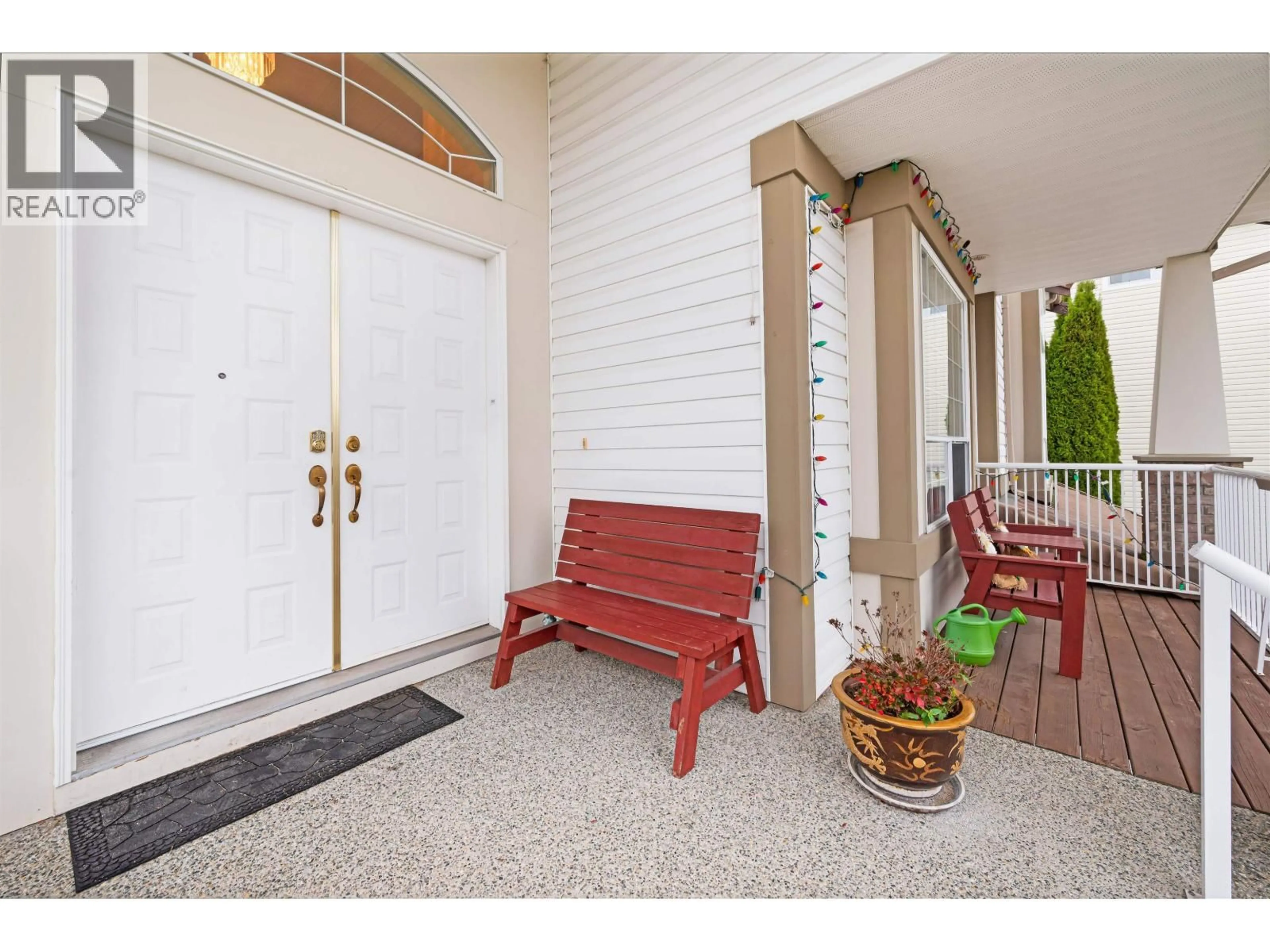 Indoor entryway for 30 BALSAM PLACE, Port Moody British Columbia V3H5A6