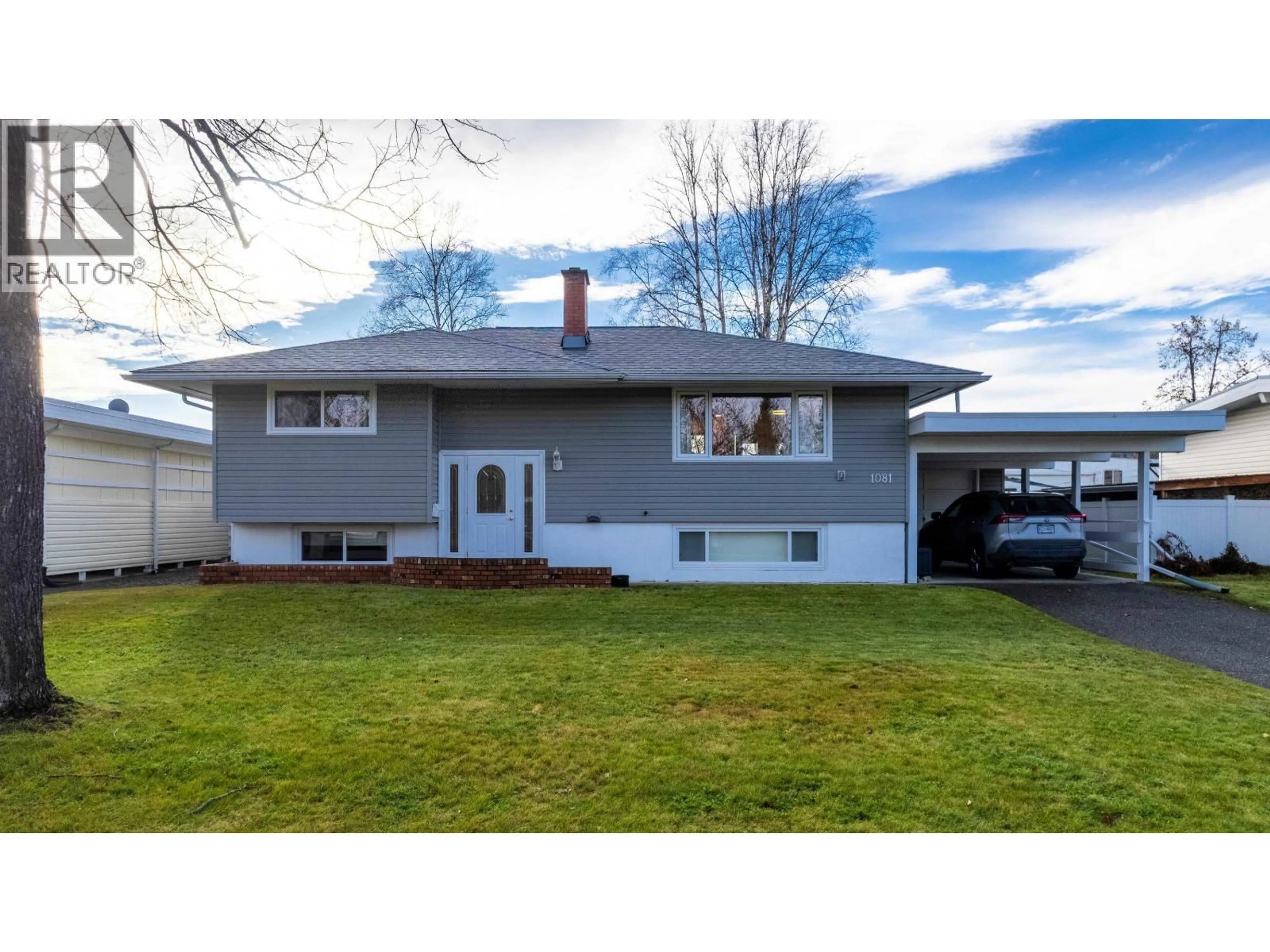 Home with vinyl exterior material, street for 1081 DAVIE AVENUE, Prince George British Columbia V2M4G5
