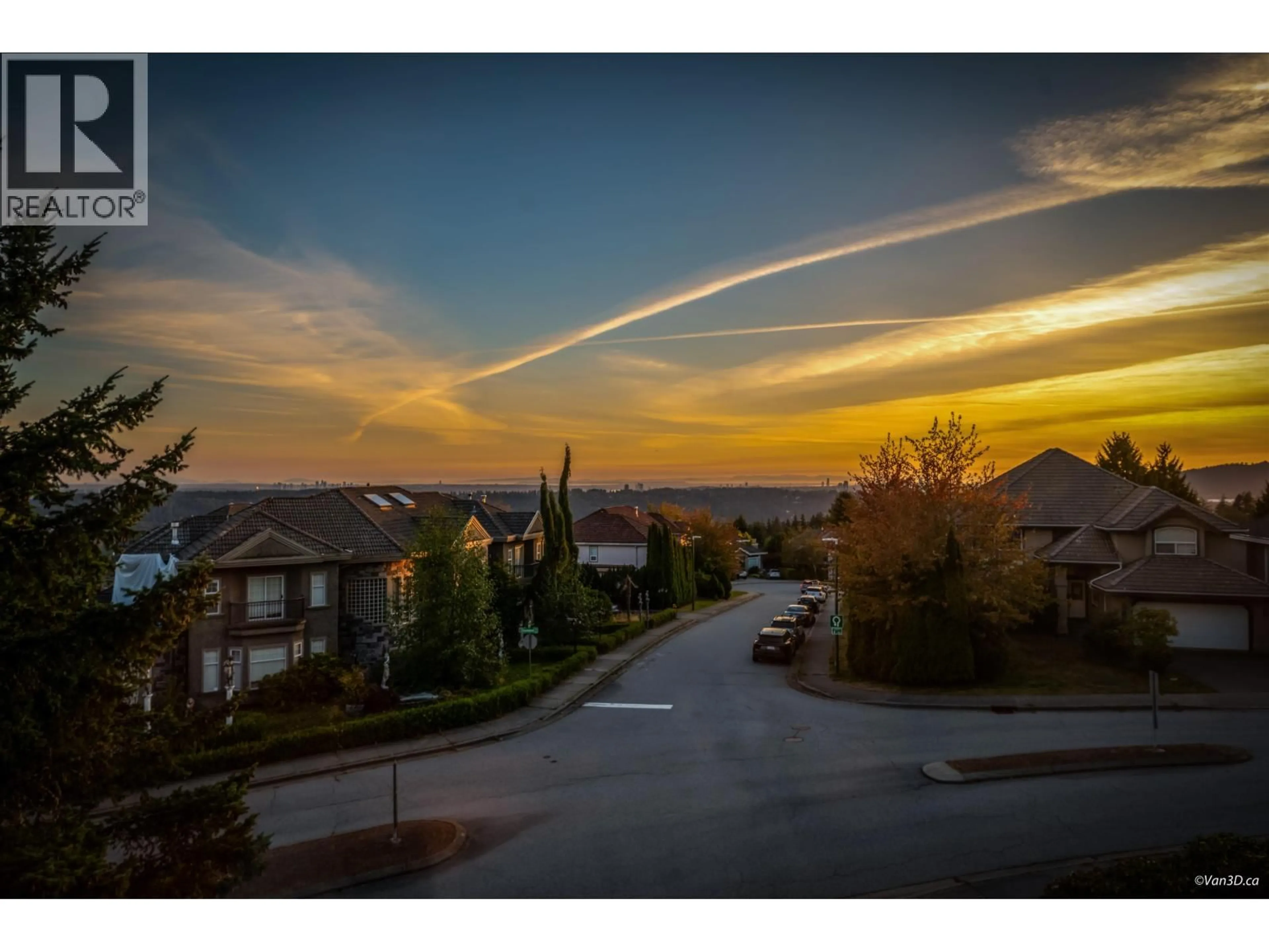 A pic from outside/outdoor area/front of a property/back of a property/a pic from drone, unknown for 2599 DIAMOND CRESCENT, Coquitlam British Columbia V3E2Z3