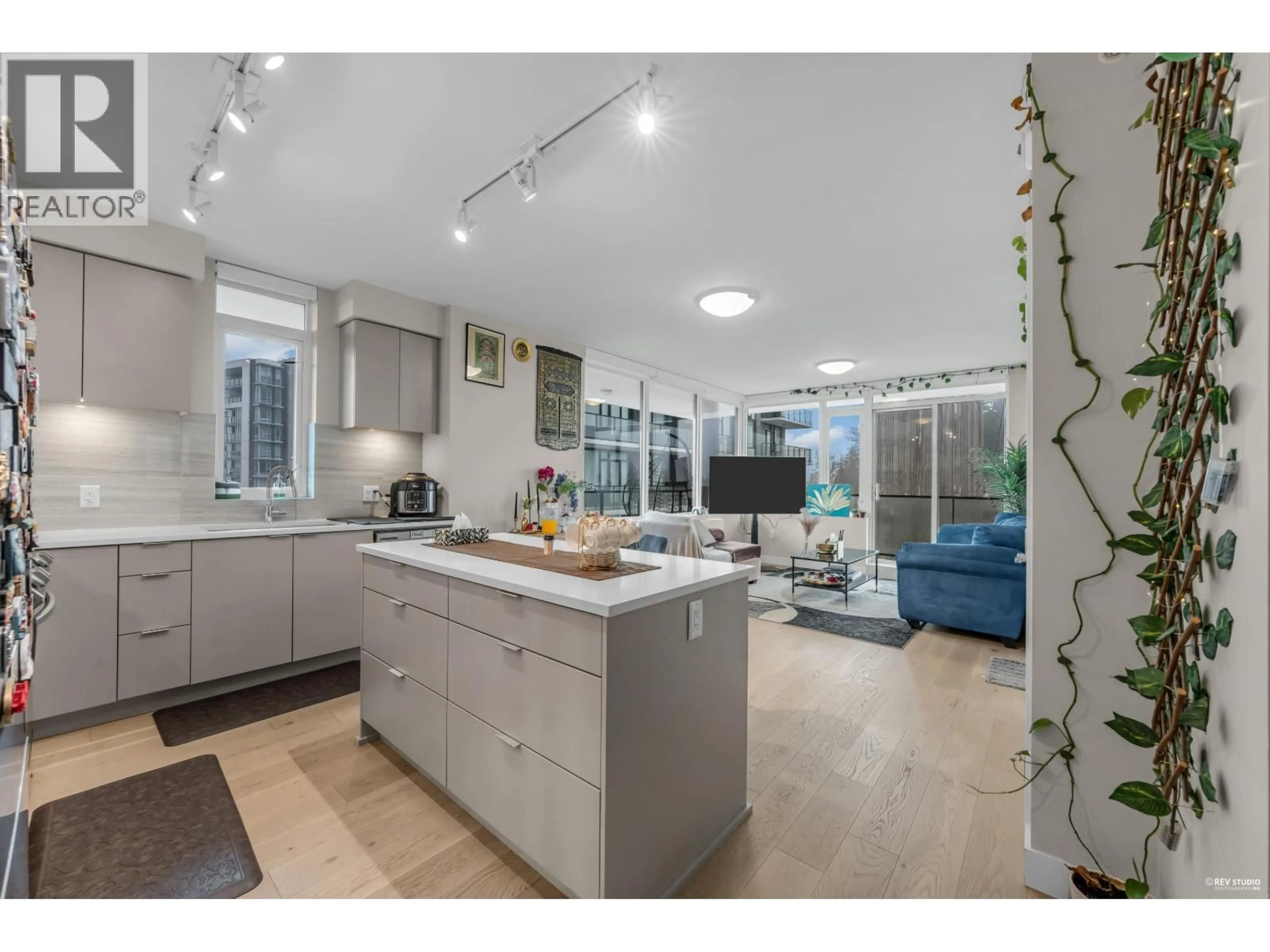 Open concept kitchen, unknown for 702 - 8725 UNIVERSITY CRESCENT, Burnaby British Columbia V5A4Y8