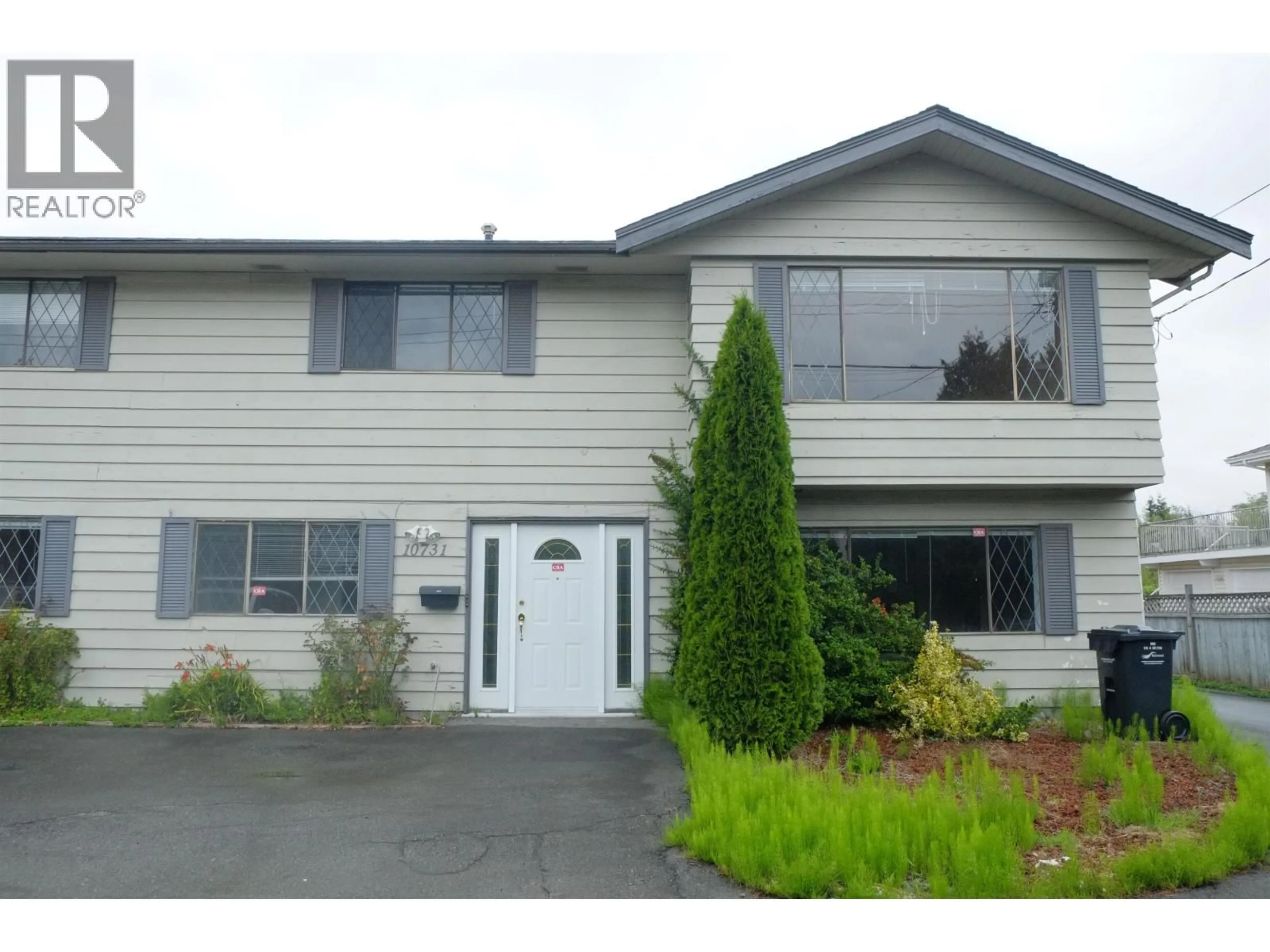 Home with vinyl exterior material, street for 10731 BLUNDELL ROAD, Richmond British Columbia V6Y1L2