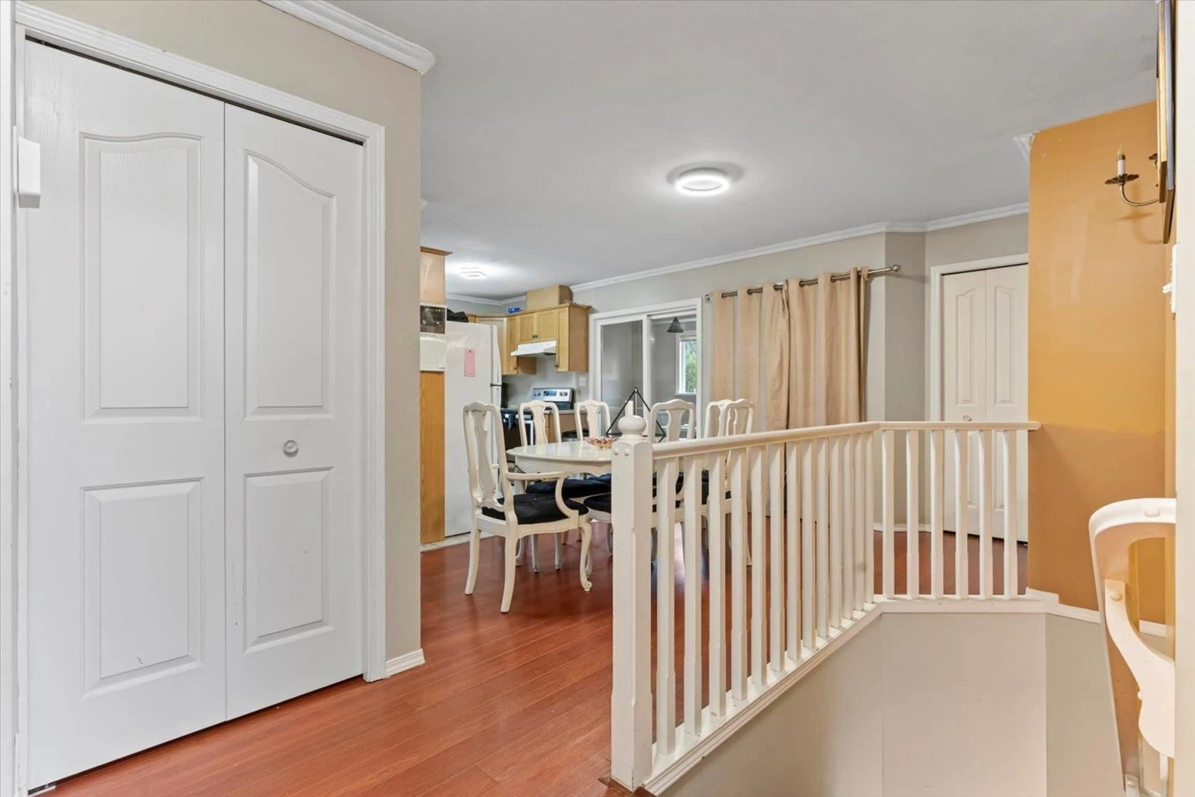 Indoor entryway for B - 9570 HAZEL STREET, Chilliwack British Columbia V2P5N9