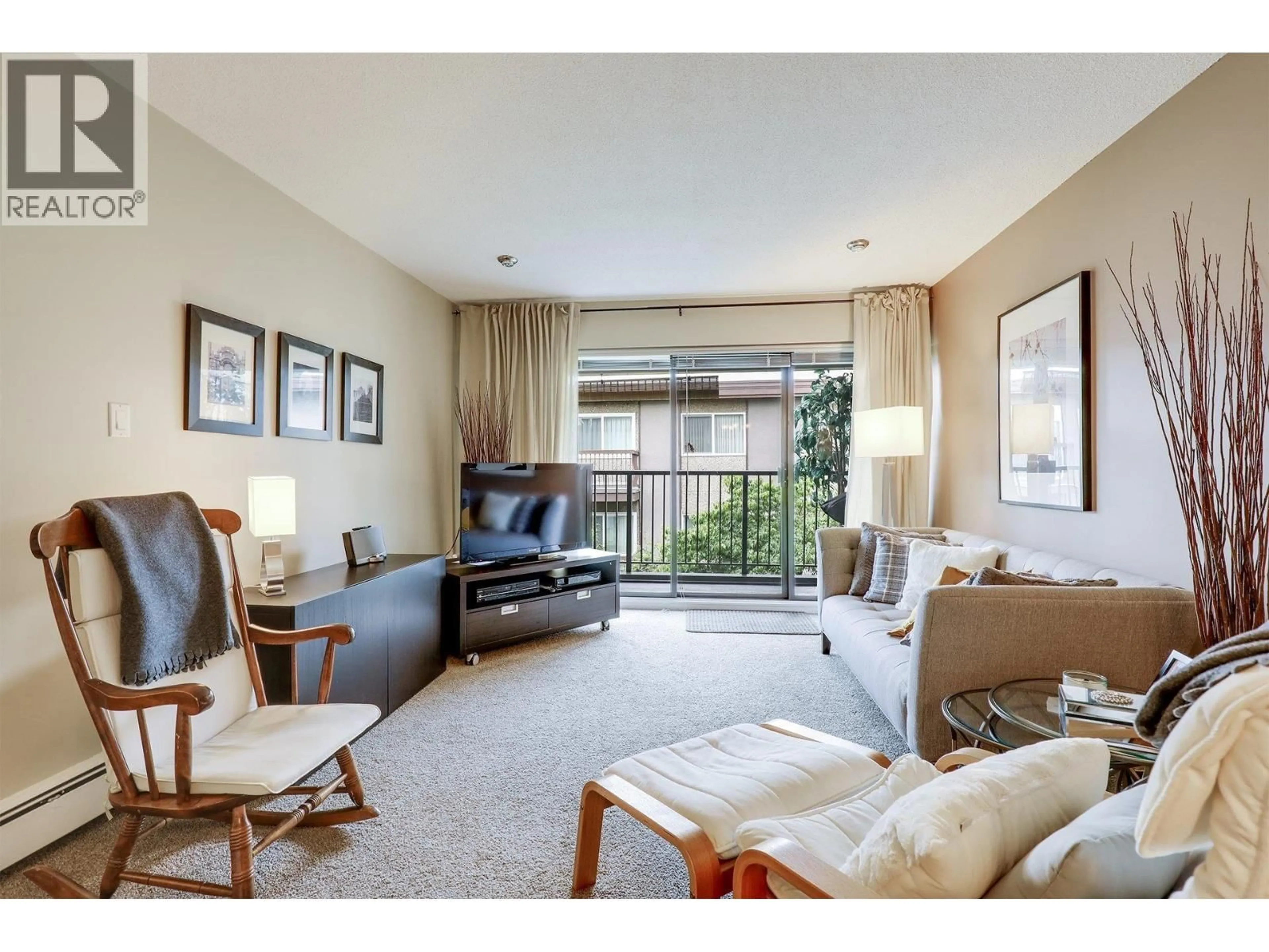 Living room with furniture, unknown for 302 - 330 1ST STREET, North Vancouver British Columbia V7L1B5