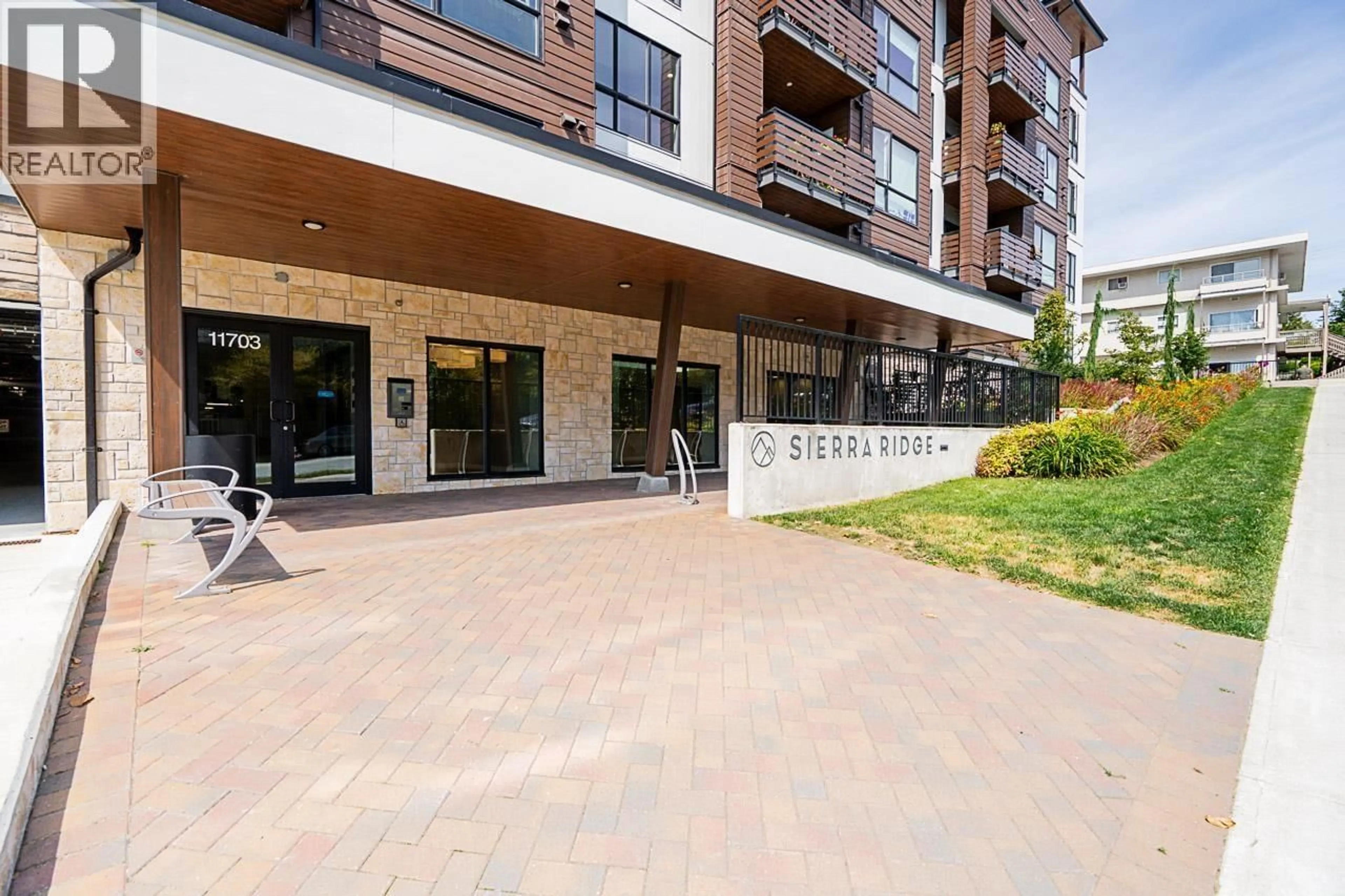 Patio, building for 405 - 11703 FRASER STREET, Maple Ridge British Columbia V2X9A7