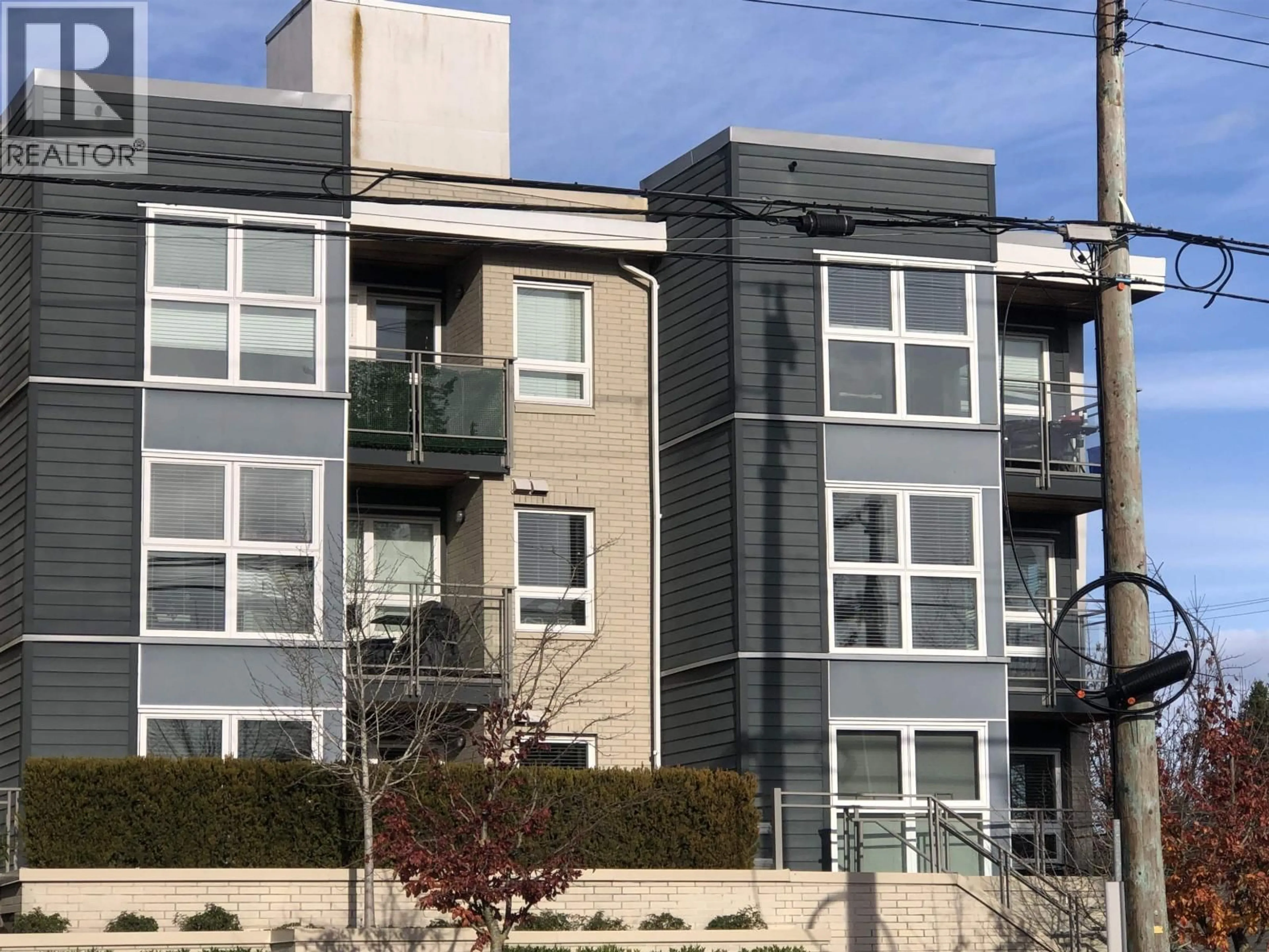 Home with vinyl exterior material, building for 302 - 4815 55B STREET, Delta British Columbia V4K3V7