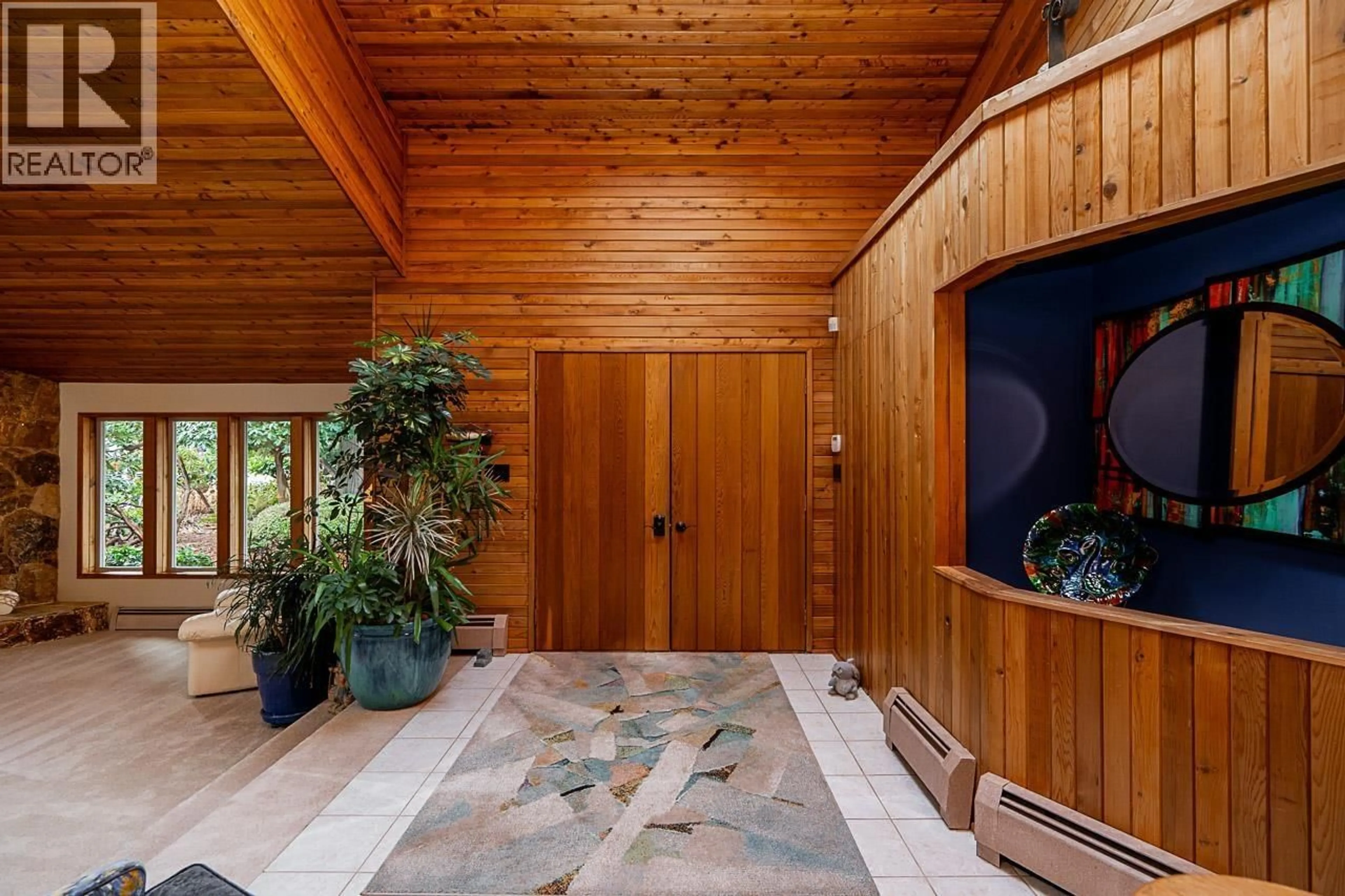 Indoor entryway for 918 50B STREET, Delta British Columbia V4M2V9