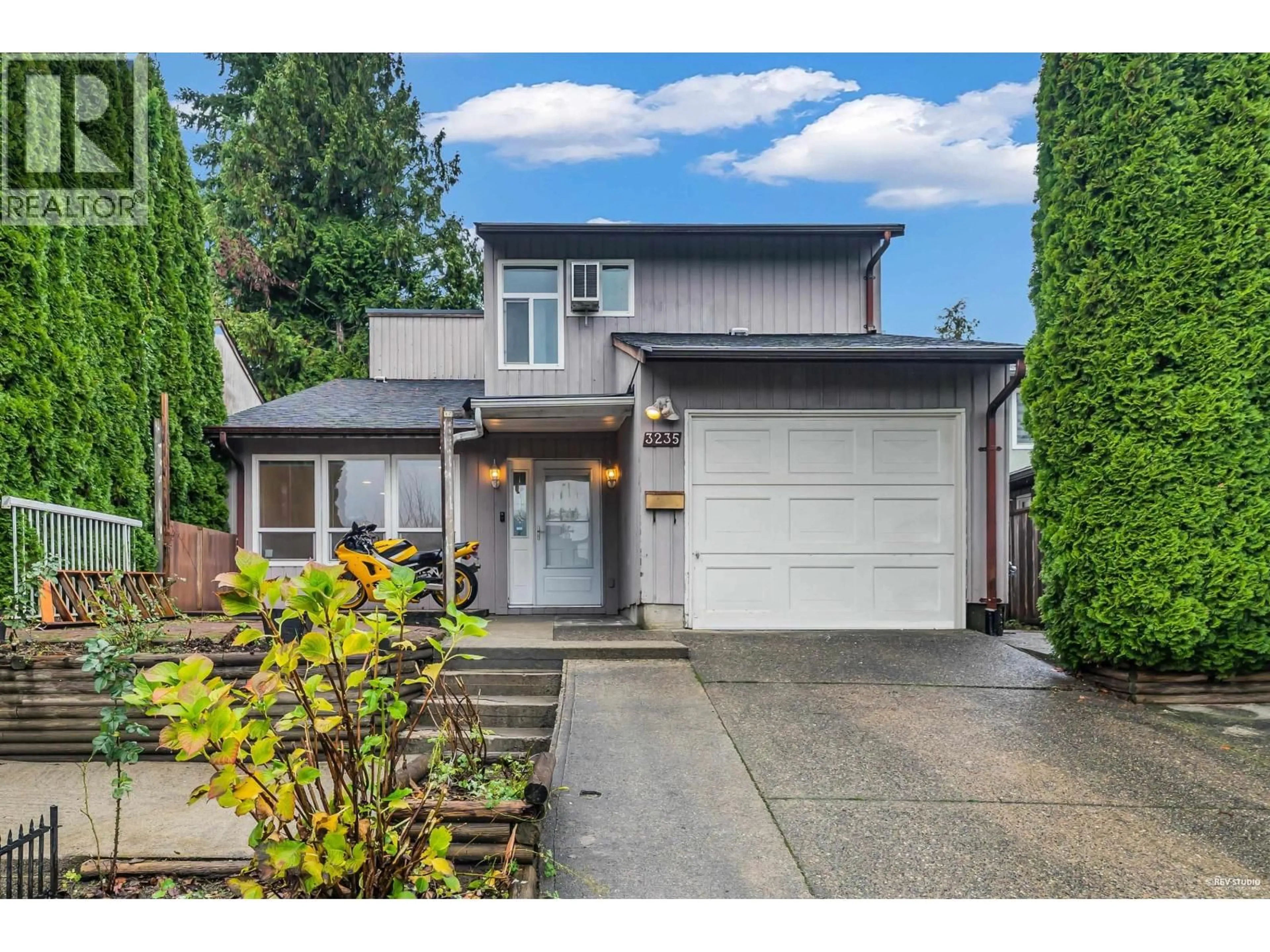 Home with vinyl exterior material, street for 3235 DUNKIRK AVENUE, Coquitlam British Columbia V3E1G8