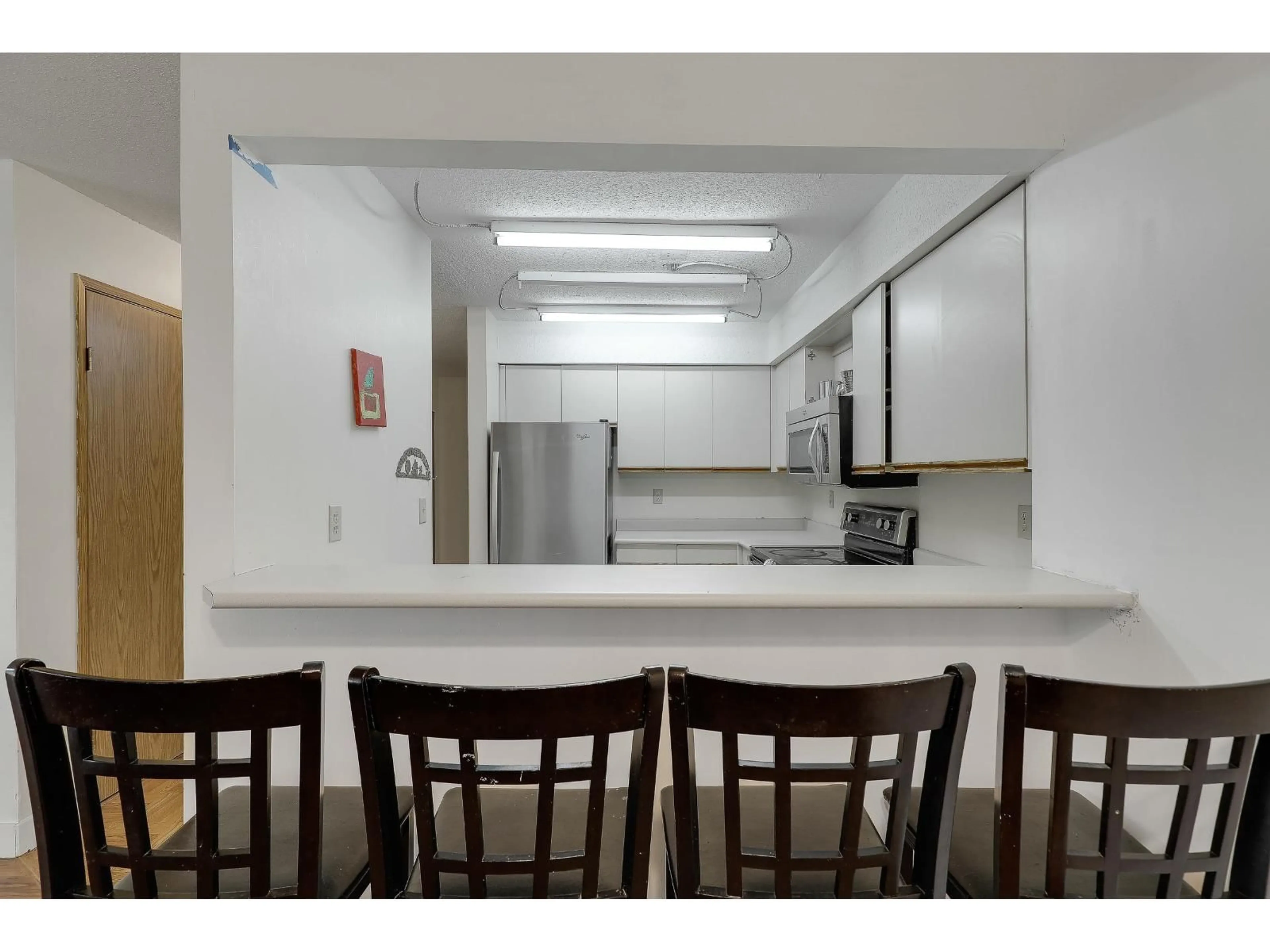 Standard kitchen, unknown for 208 - 7175 134 STREET, Surrey British Columbia V3W4T1