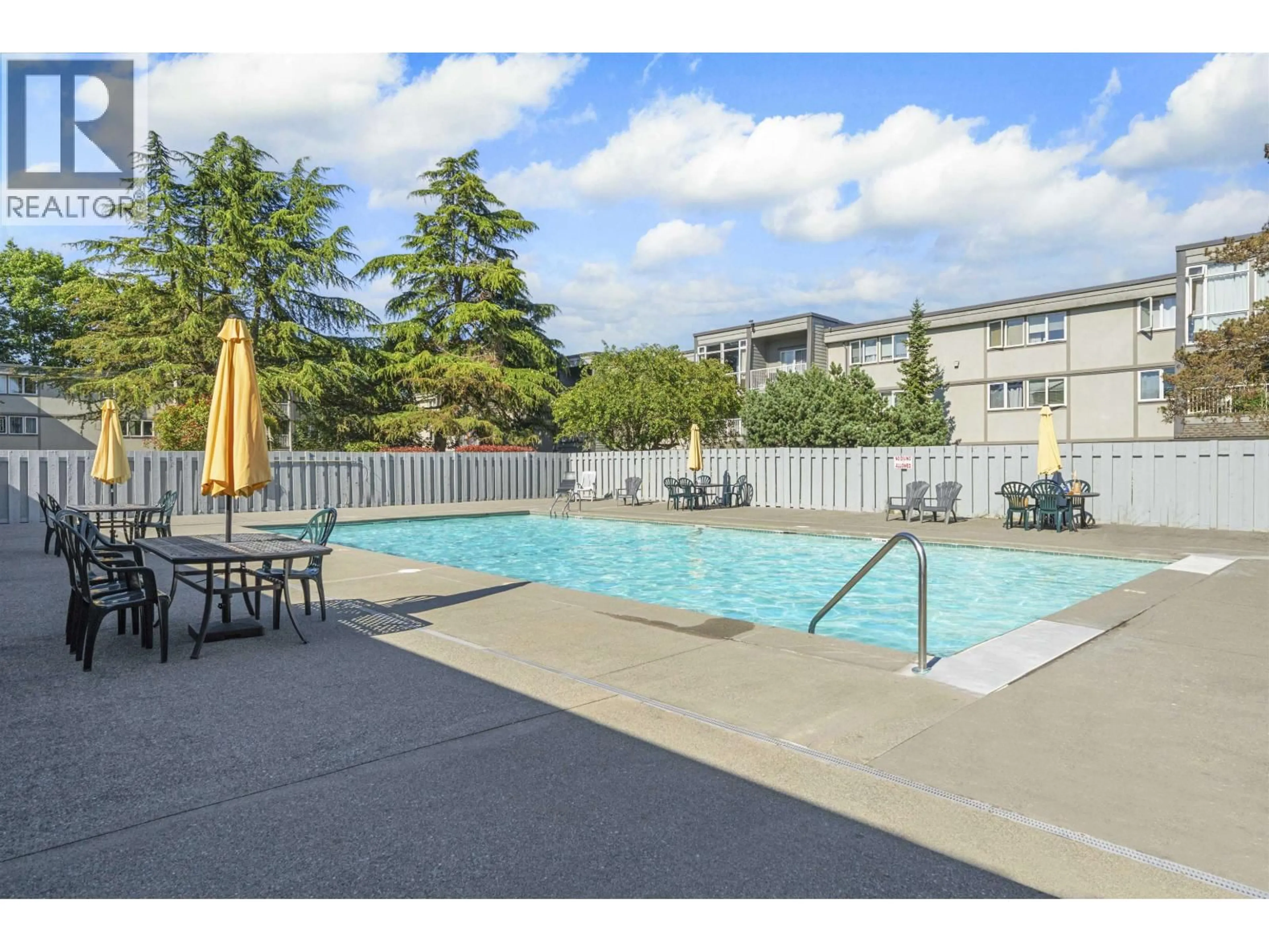 Pool for 312 - 3451 SPRINGFIELD DRIVE, Richmond British Columbia V7E1Z2