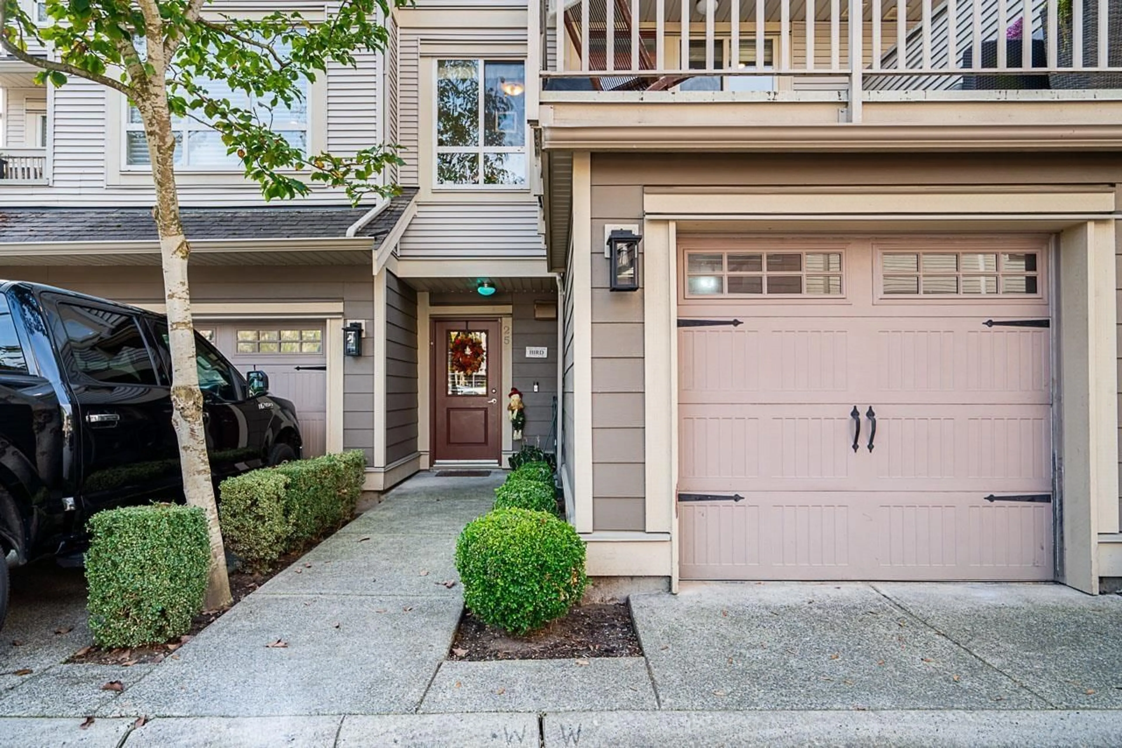 Indoor entryway for 25 - 19560 68 AVENUE, Surrey British Columbia V4N5Y5