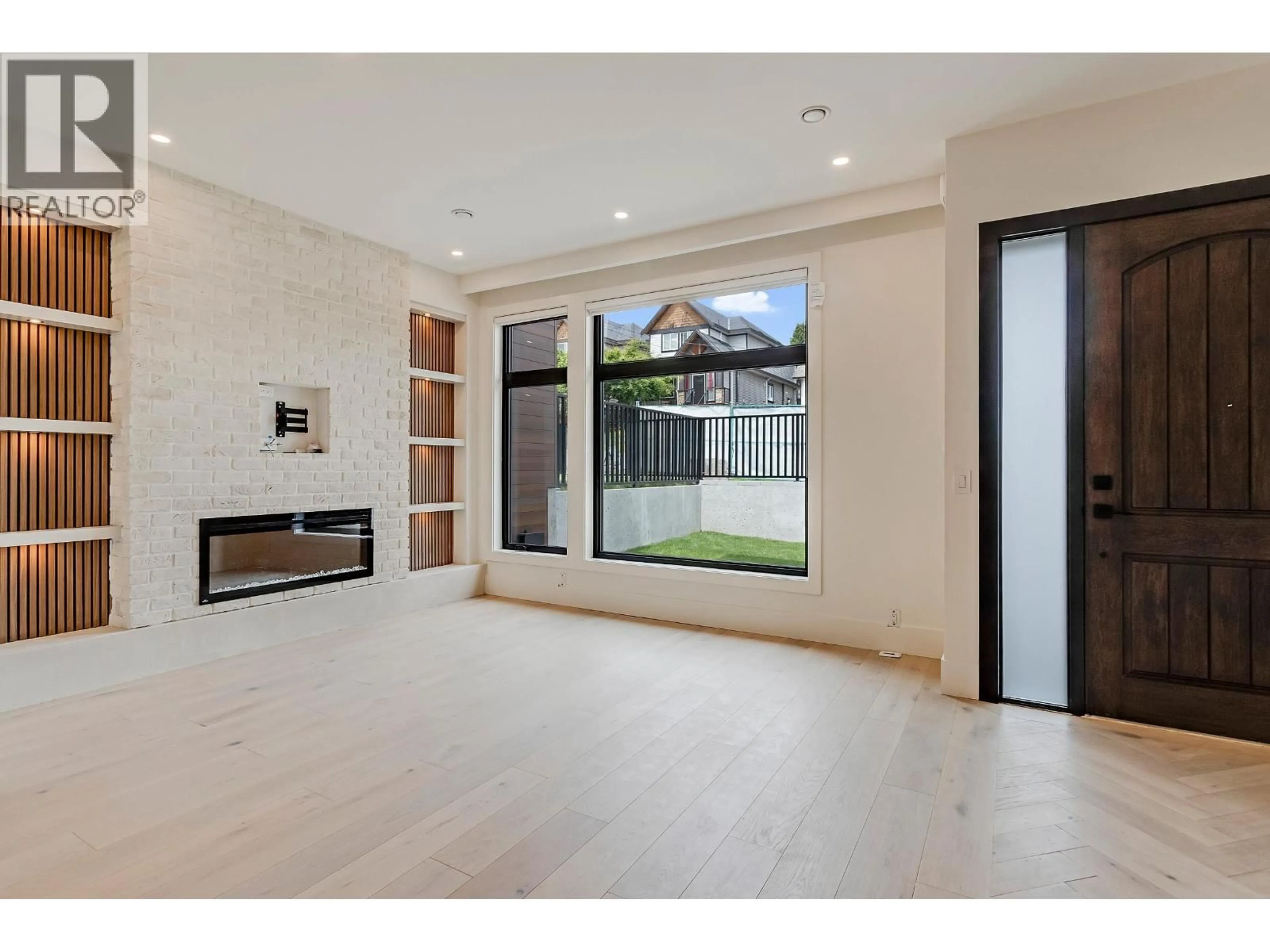 Unknown for 102 - 1038 DELESTRE AVENUE, Coquitlam British Columbia V3K2H2