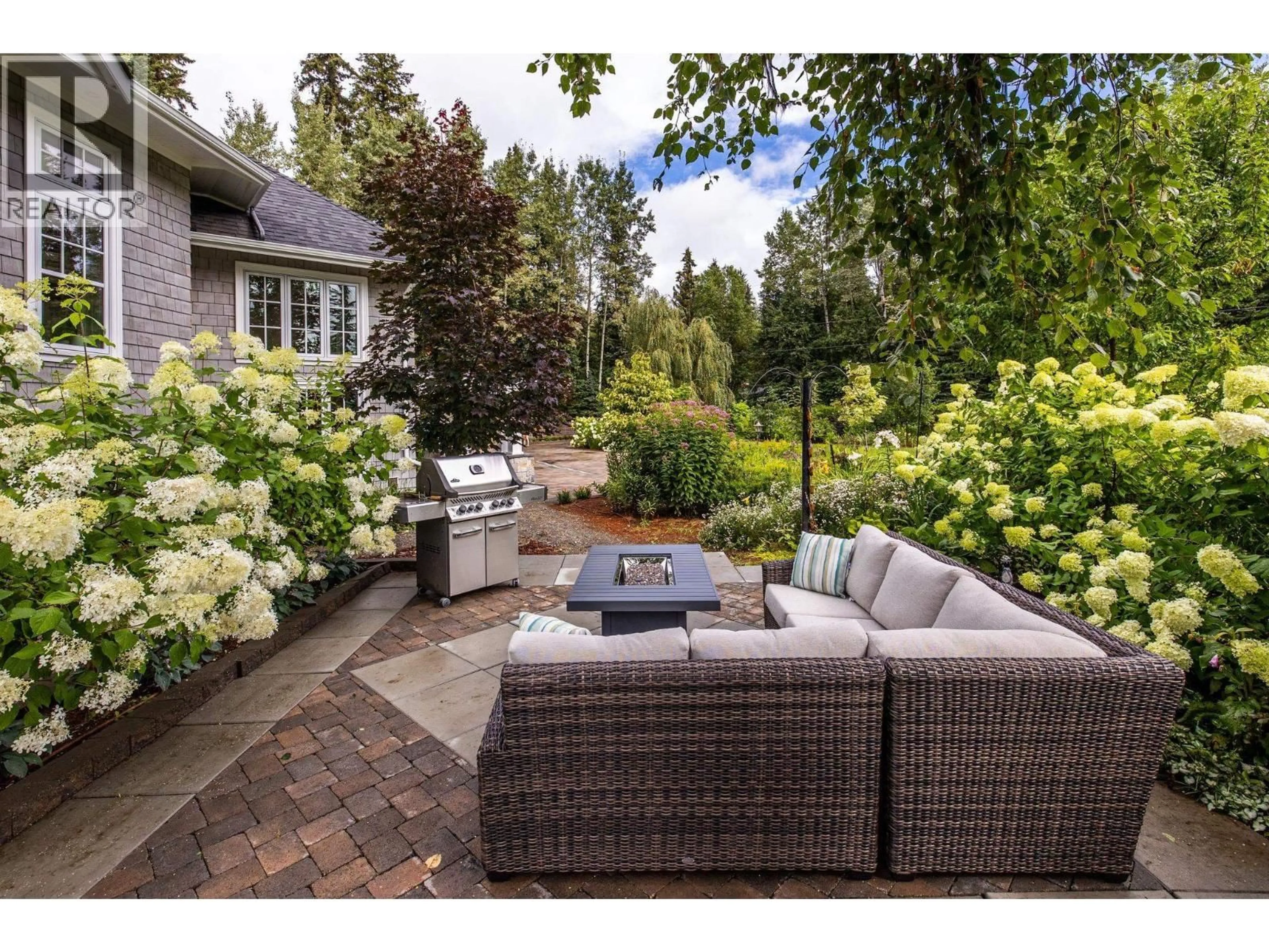 Patio, unknown for 7015 BENCH DRIVE, Prince George British Columbia V2K5A2