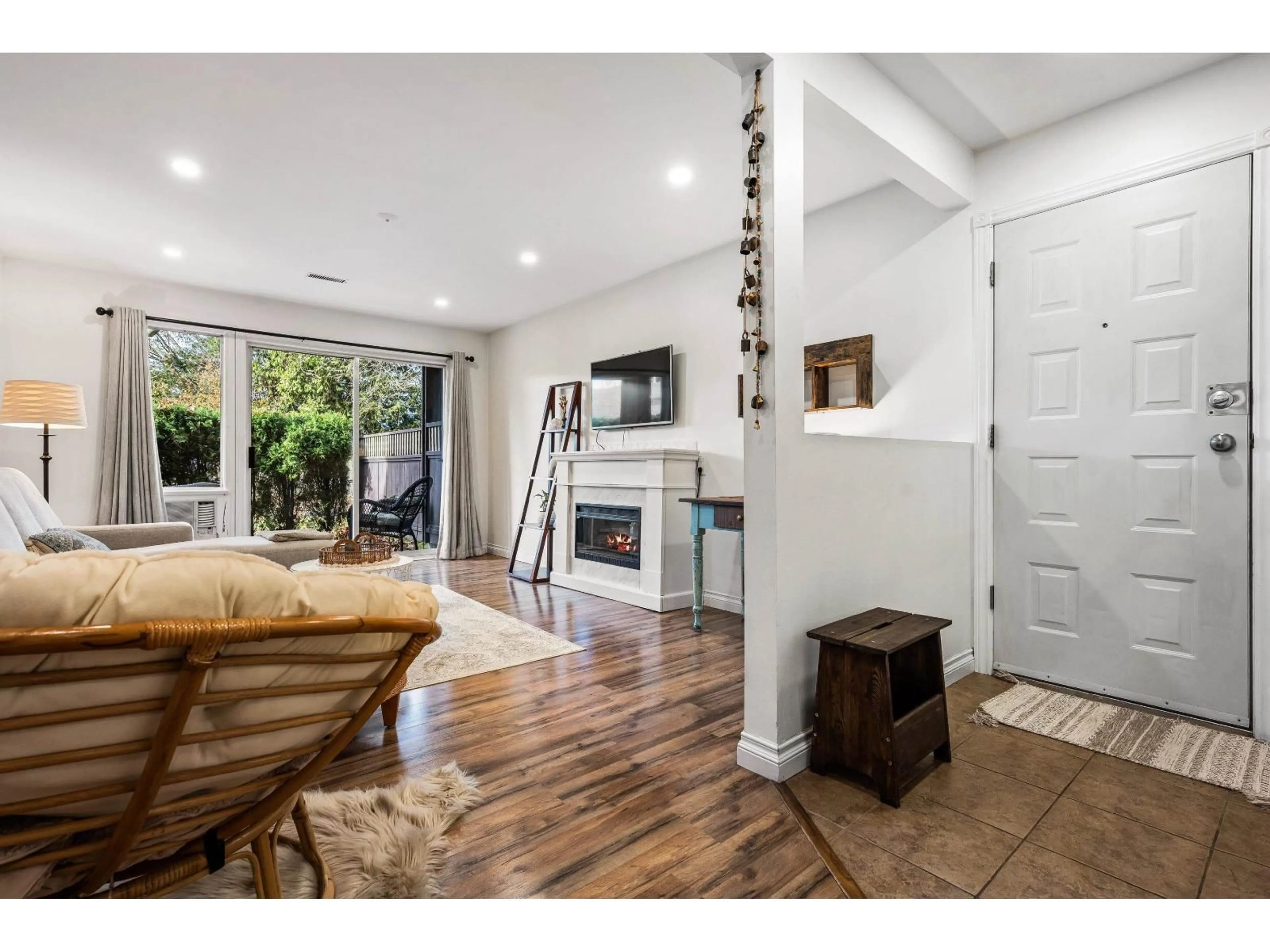 Unknown for 813 - 34909 OLD YALE ROAD, Abbotsford British Columbia V3G2E7