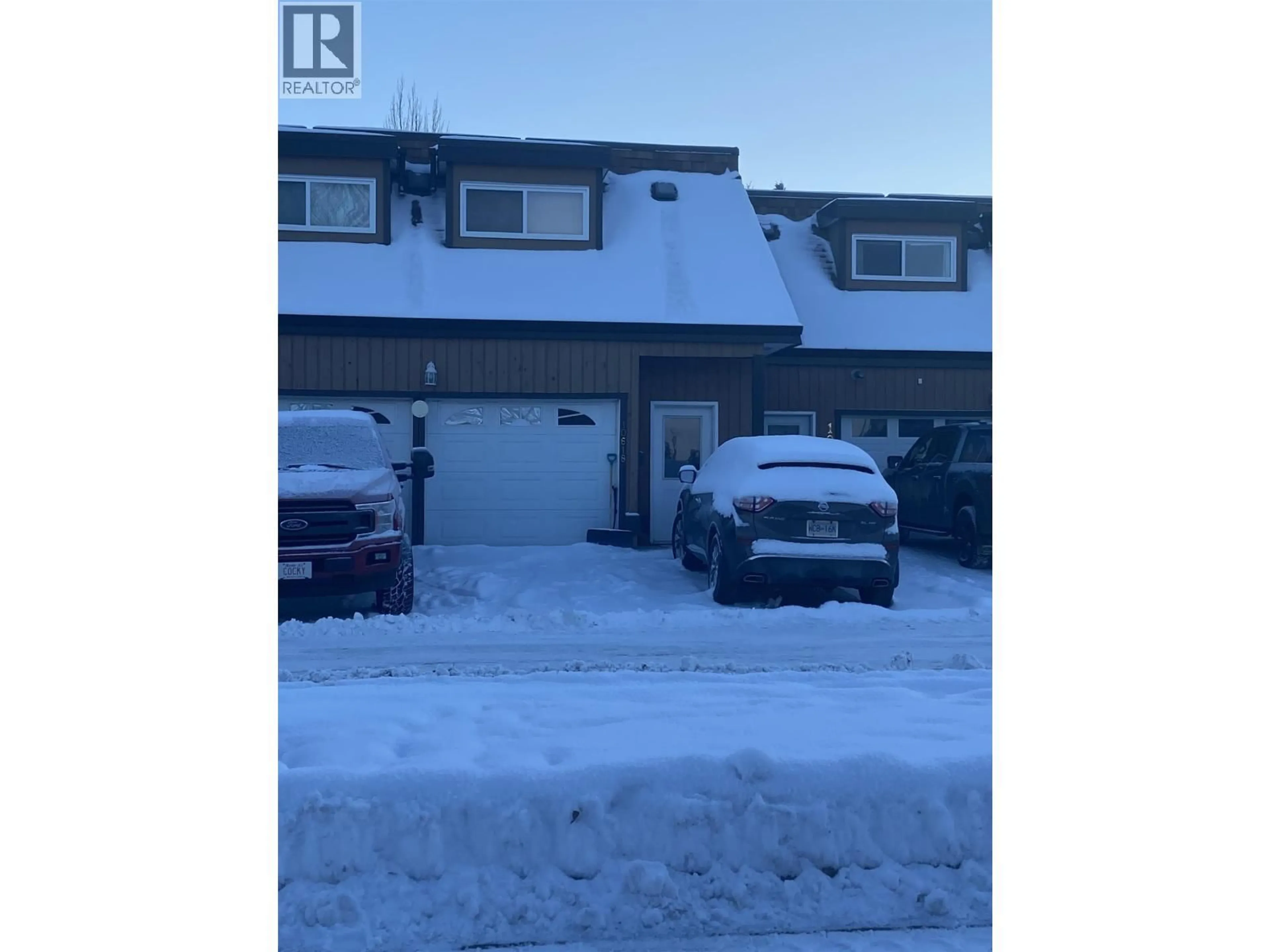 Parking for 10618 102 STREET, Fort St. John British Columbia V1J4X7