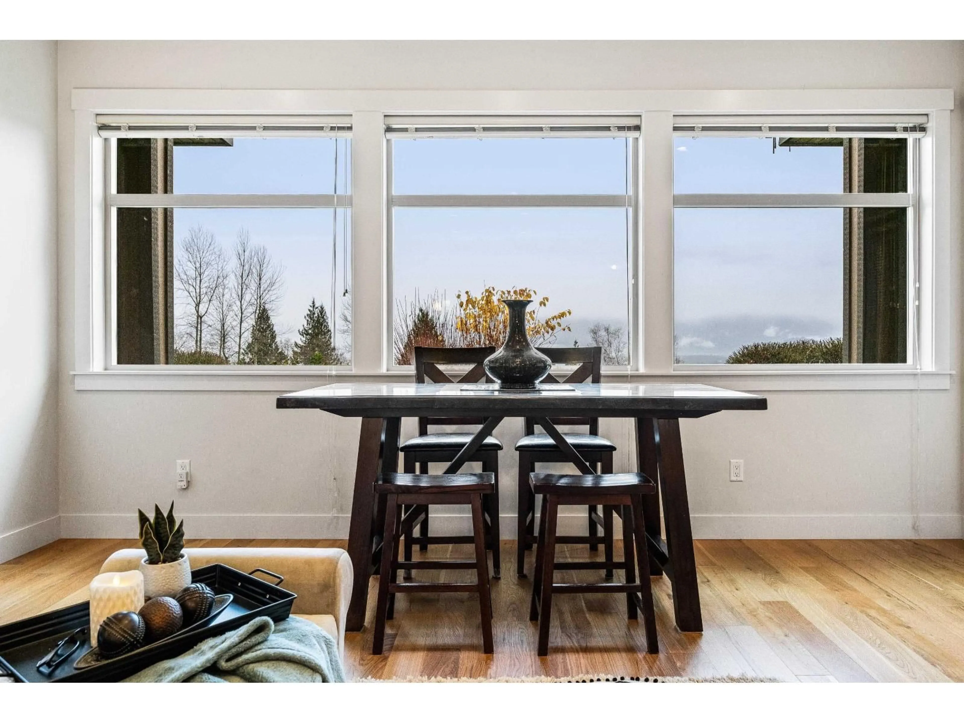 Dining room, wood/laminate floor for 118 - 51096 FALLS COURT, Chilliwack British Columbia V4Z1K7