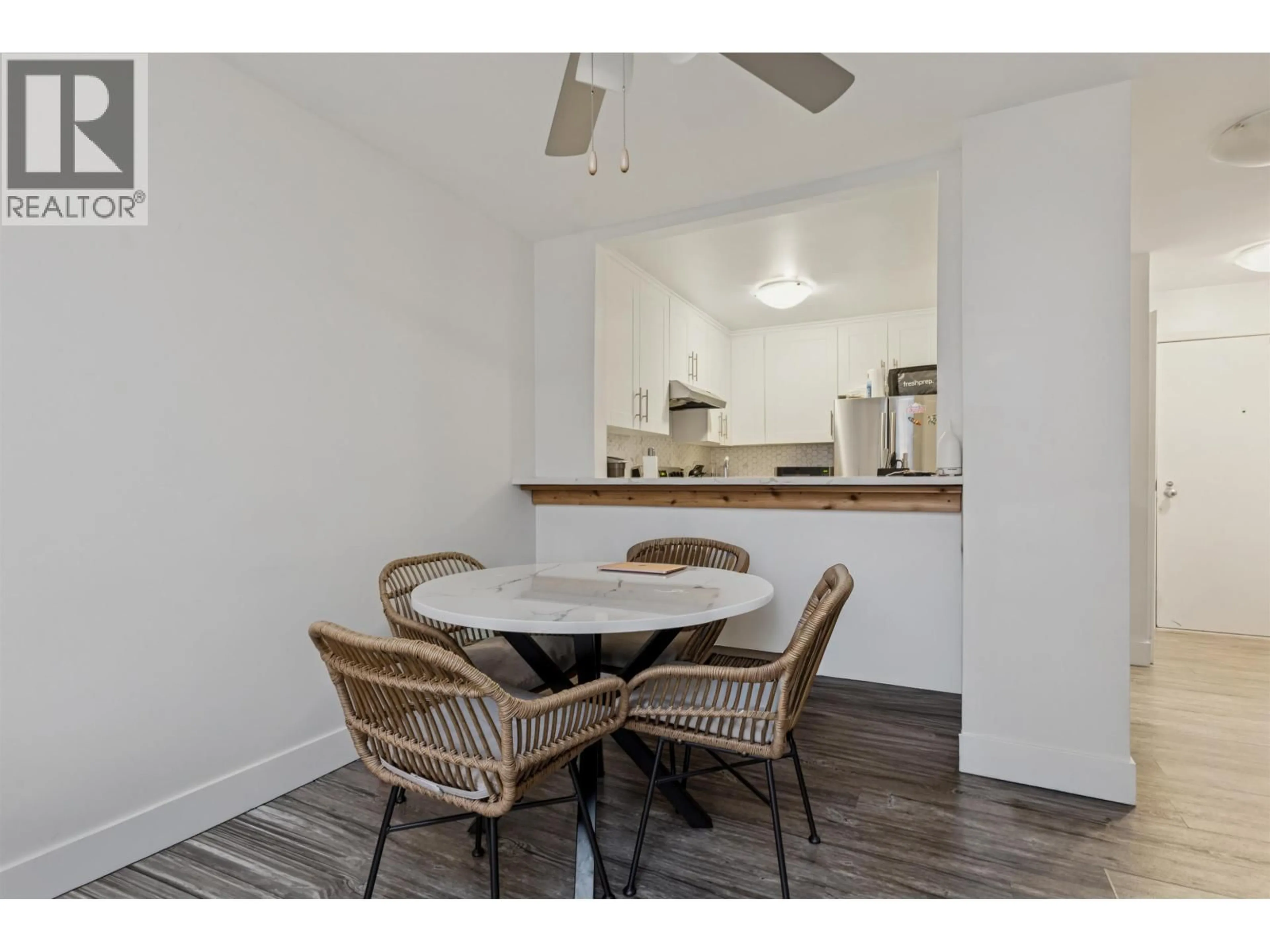 Dining room, wood/laminate floor for 308 - 1010 CHILCO STREET, Vancouver British Columbia V6G2R6