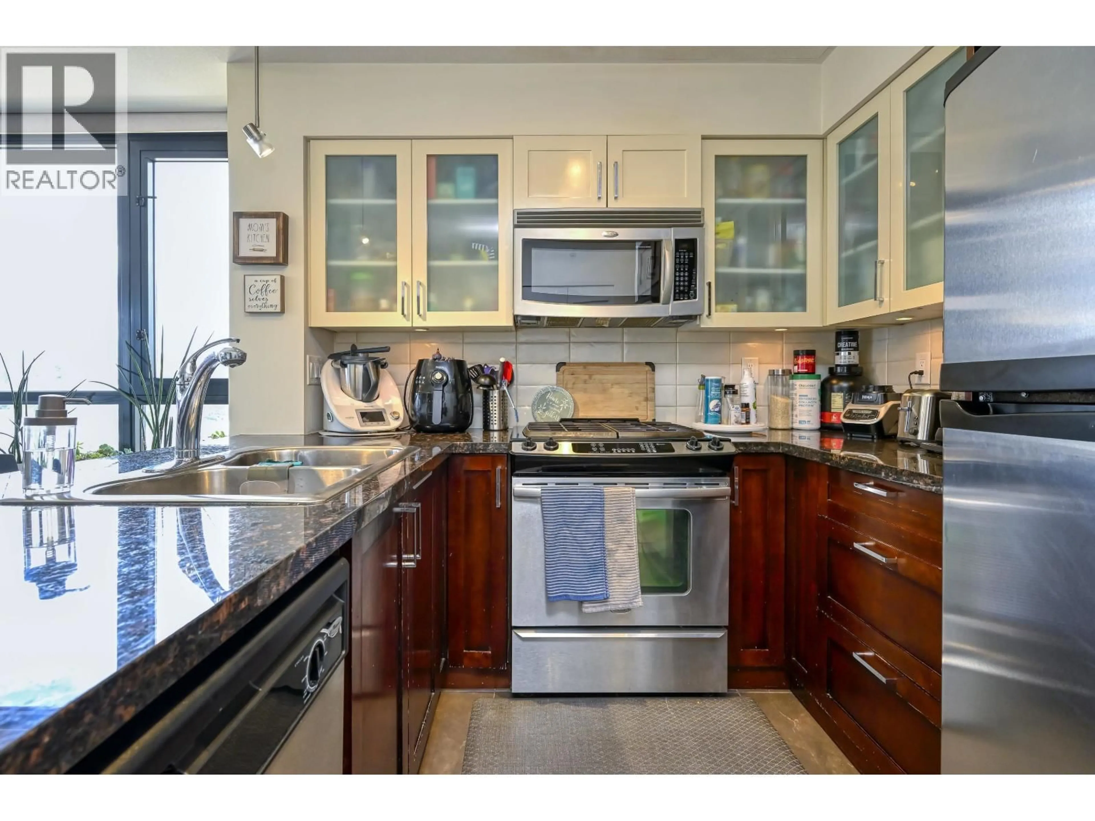 Unknown for 1307 - 1 RENAISSANCE SQUARE, New Westminster British Columbia V3M0B6