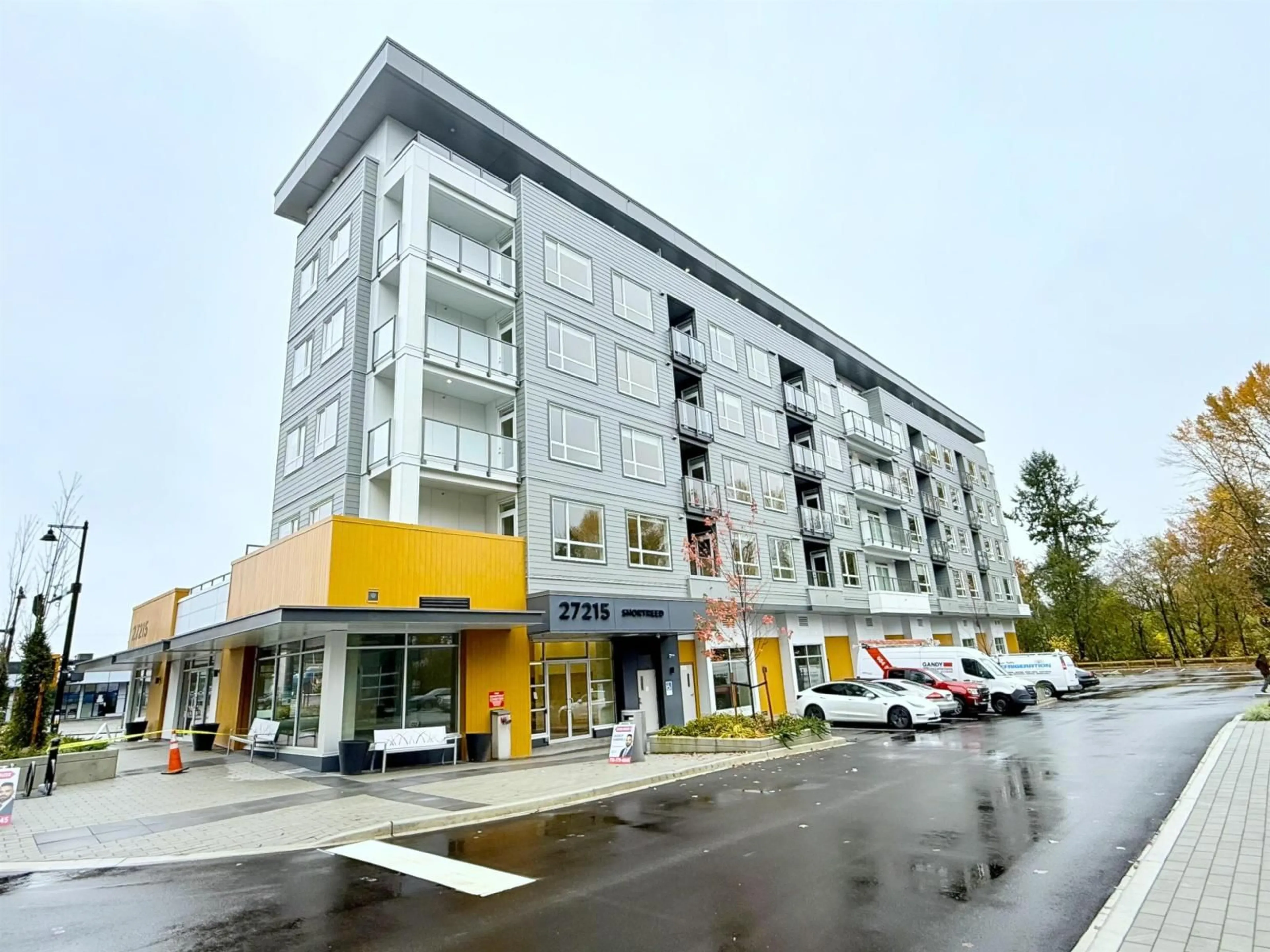 Blurry image for 301 - 27215 ALDERGROVE TOWN CENTRE DRIVE, Langley British Columbia V4W0E3