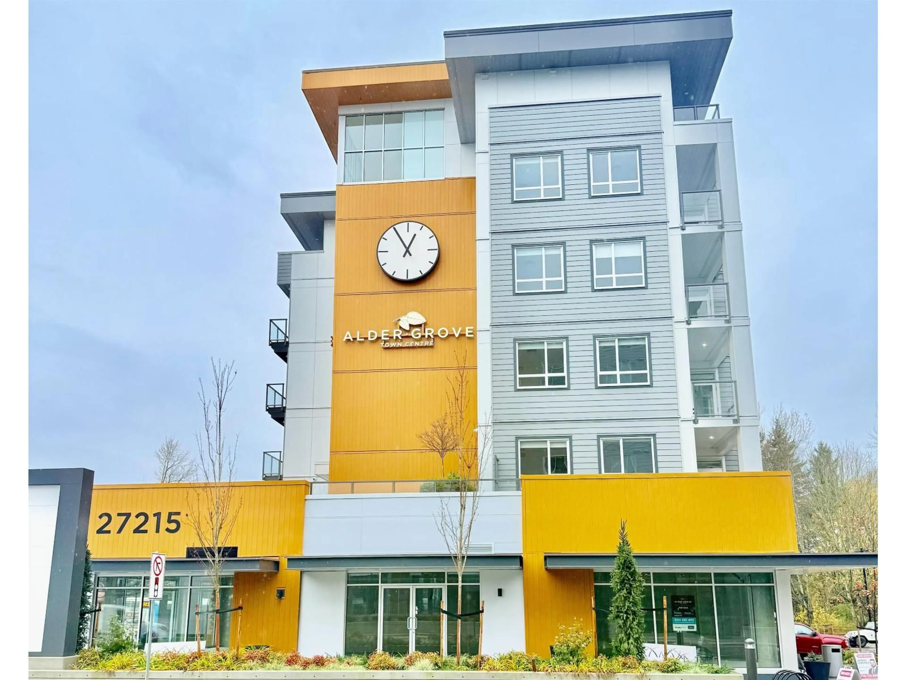 Indoor foyer for 301 - 27215 ALDERGROVE TOWN CENTRE DRIVE, Langley British Columbia V4W0E3