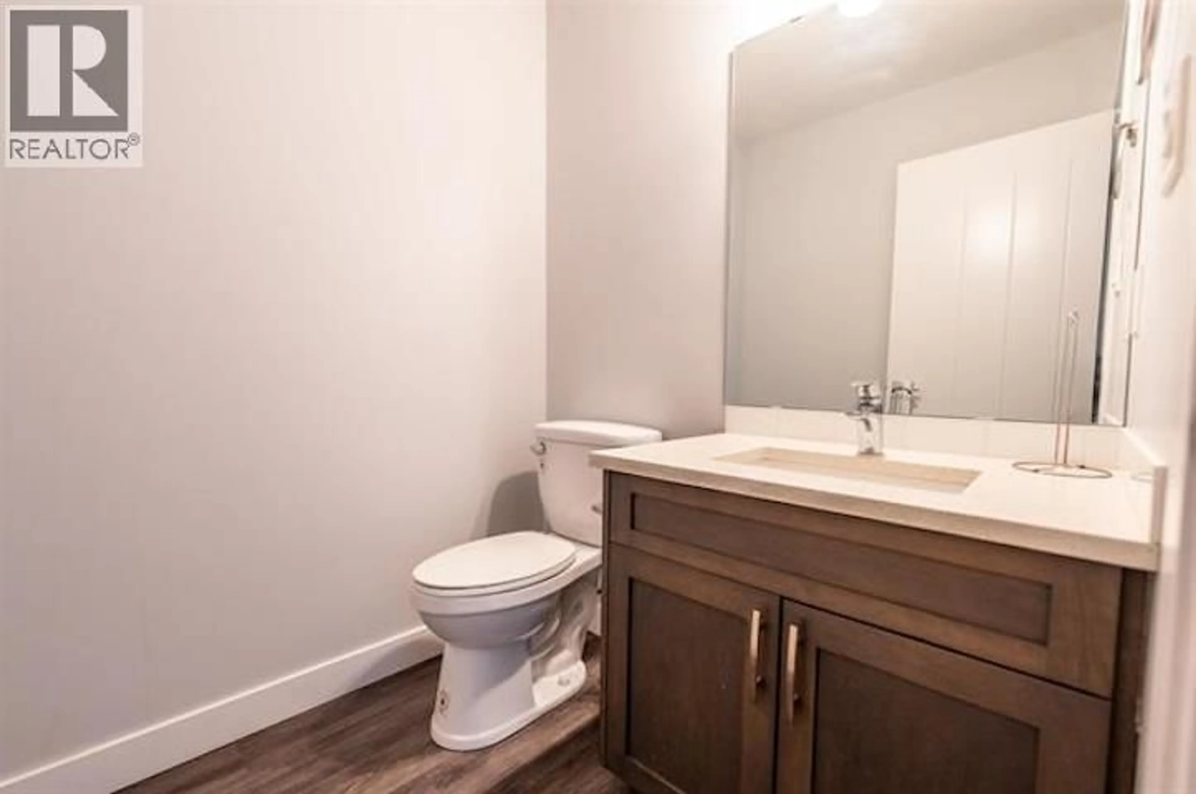 Standard bathroom, unknown for 302 - 6798 WESTGATE AVENUE, Prince George British Columbia V2N0H6