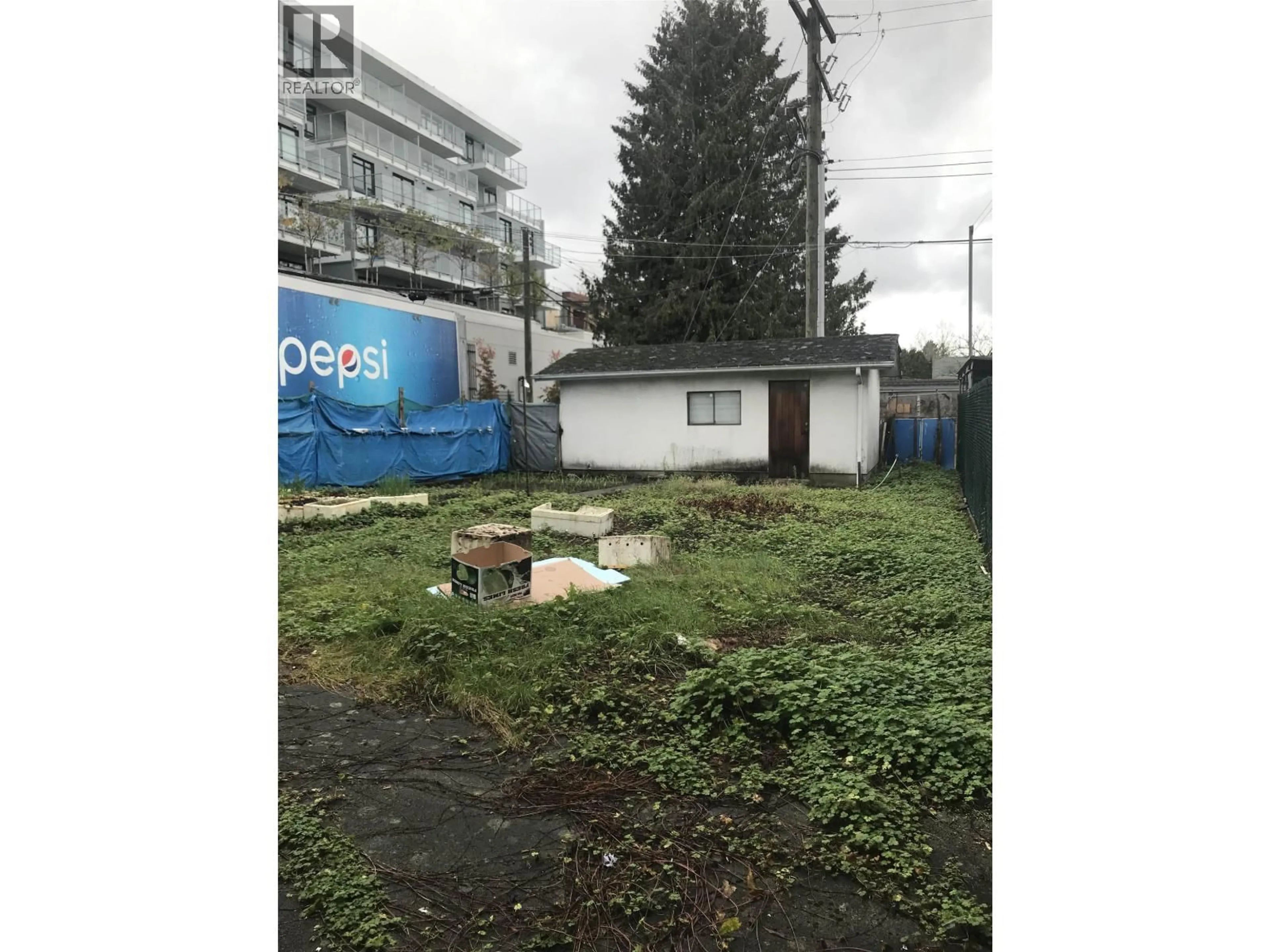 Shed for 4569 GLADSTONE STREET, Vancouver British Columbia V5N5A1