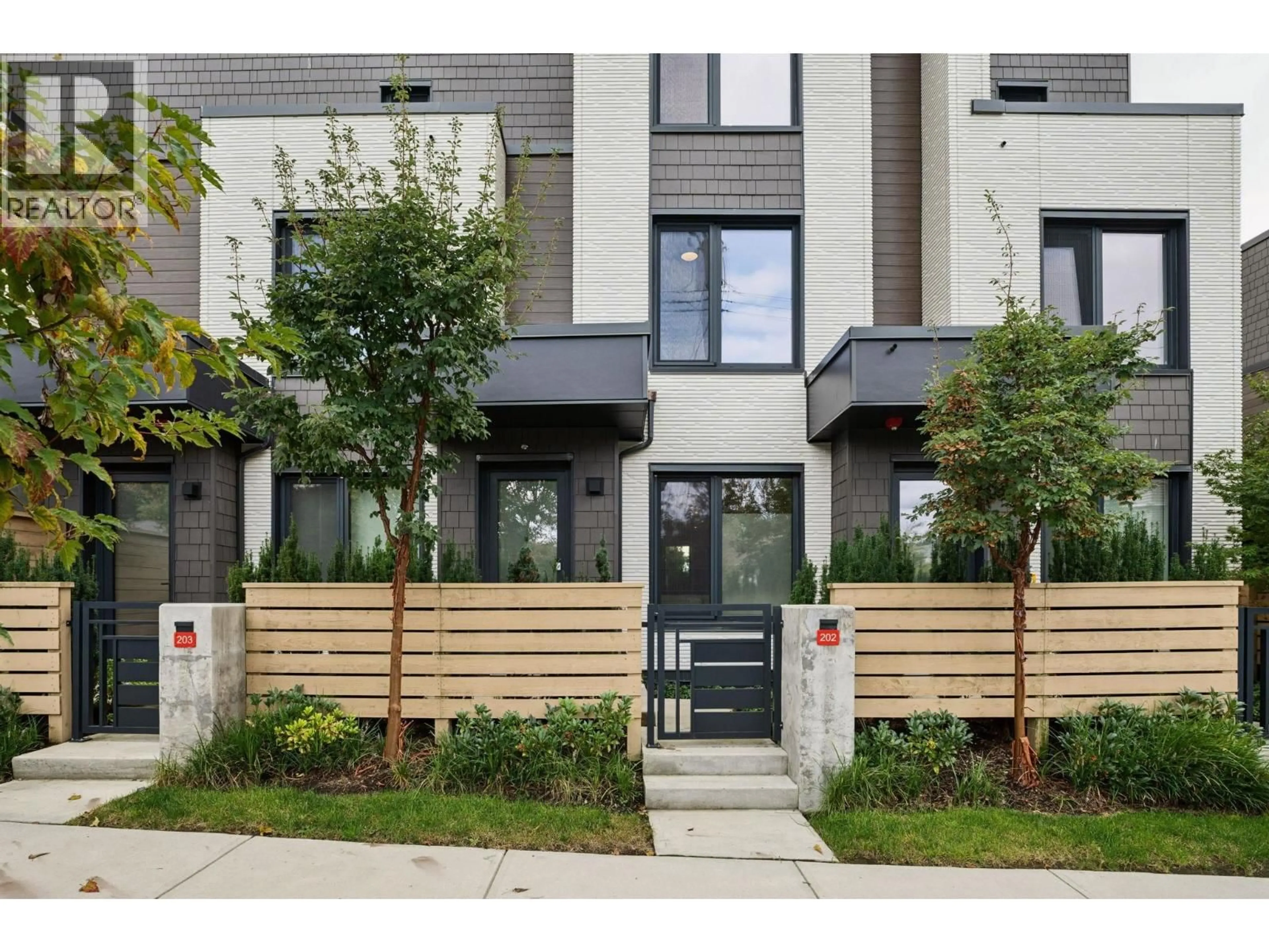 Unknown for 202 - 606 FOSTER AVENUE, Coquitlam British Columbia V6J0L5