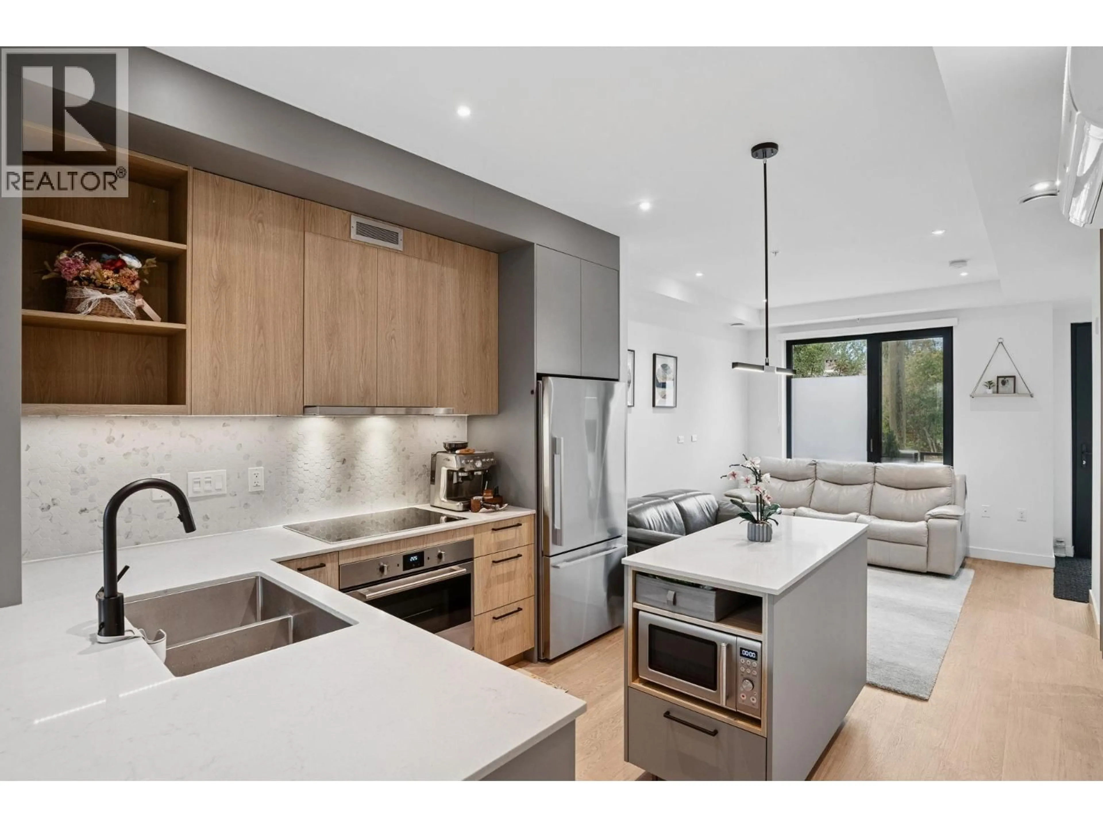 Open concept kitchen, unknown for 202 - 606 FOSTER AVENUE, Coquitlam British Columbia V6J0L5