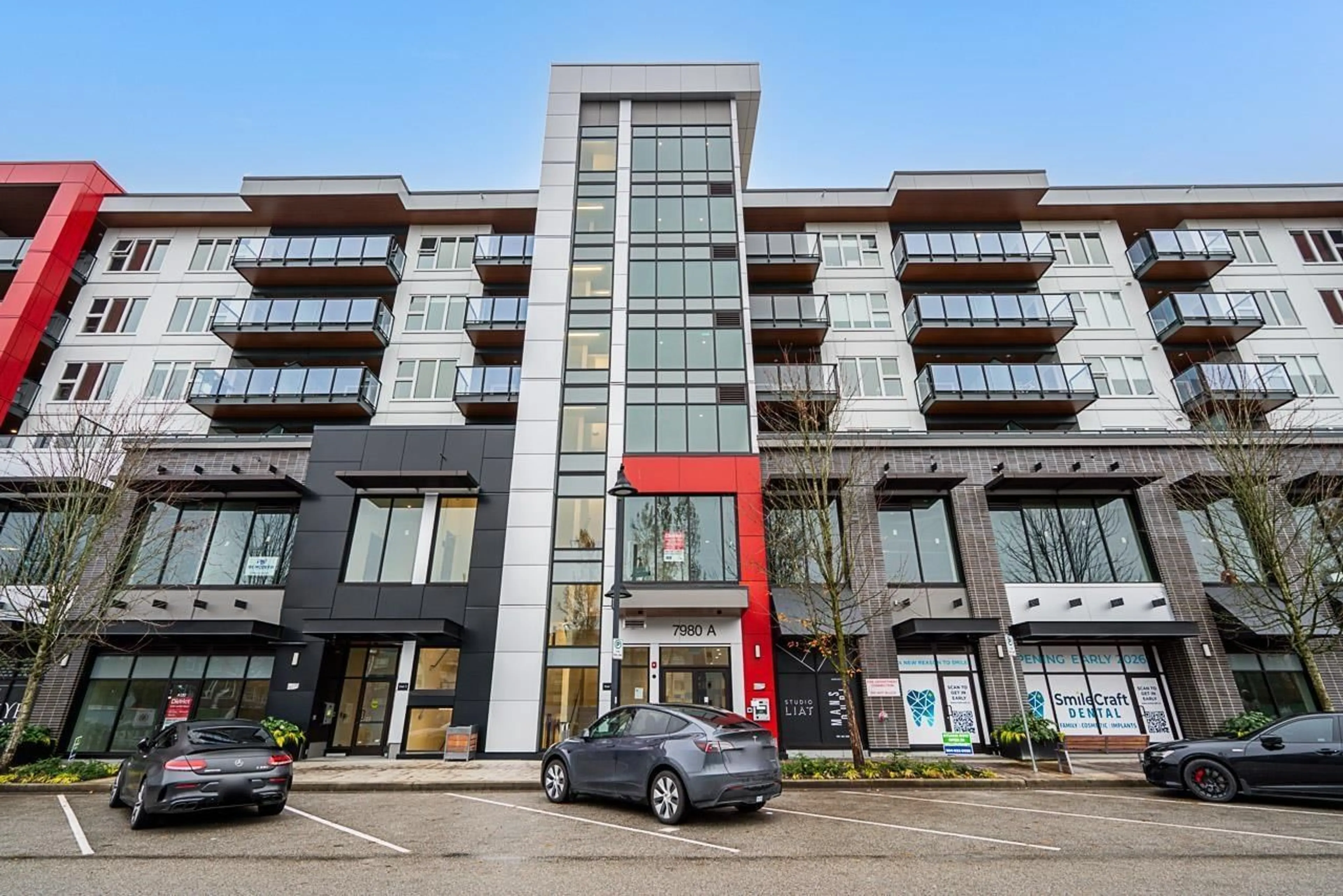 Indoor foyer for A310 - 7980 206A STREET, Langley British Columbia V2Y3Z8