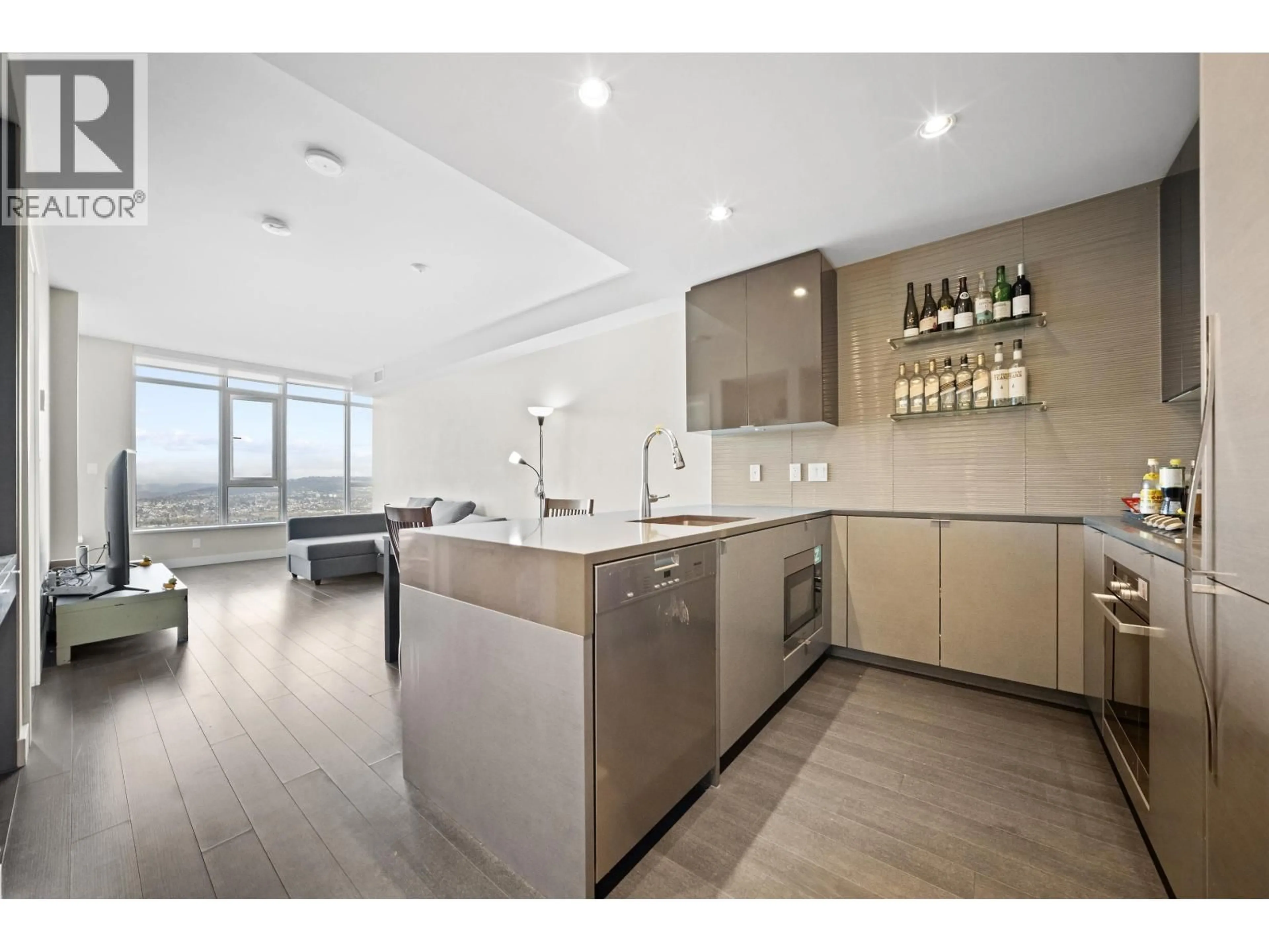 Open concept kitchen, unknown for 3808 - 4508 HAZEL STREET, Burnaby British Columbia V5H0E4