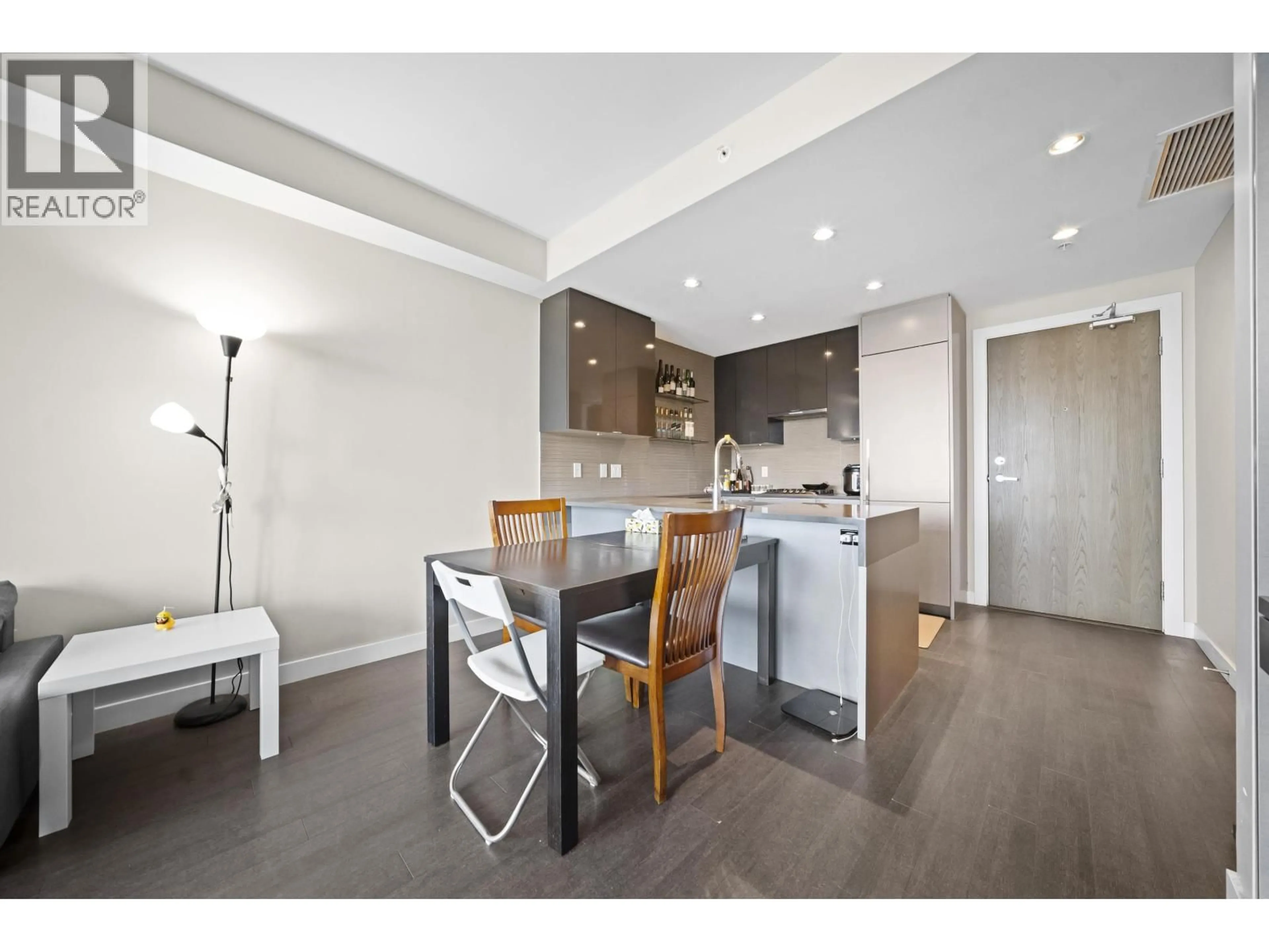 Open concept kitchen, unknown for 3808 - 4508 HAZEL STREET, Burnaby British Columbia V5H0E4