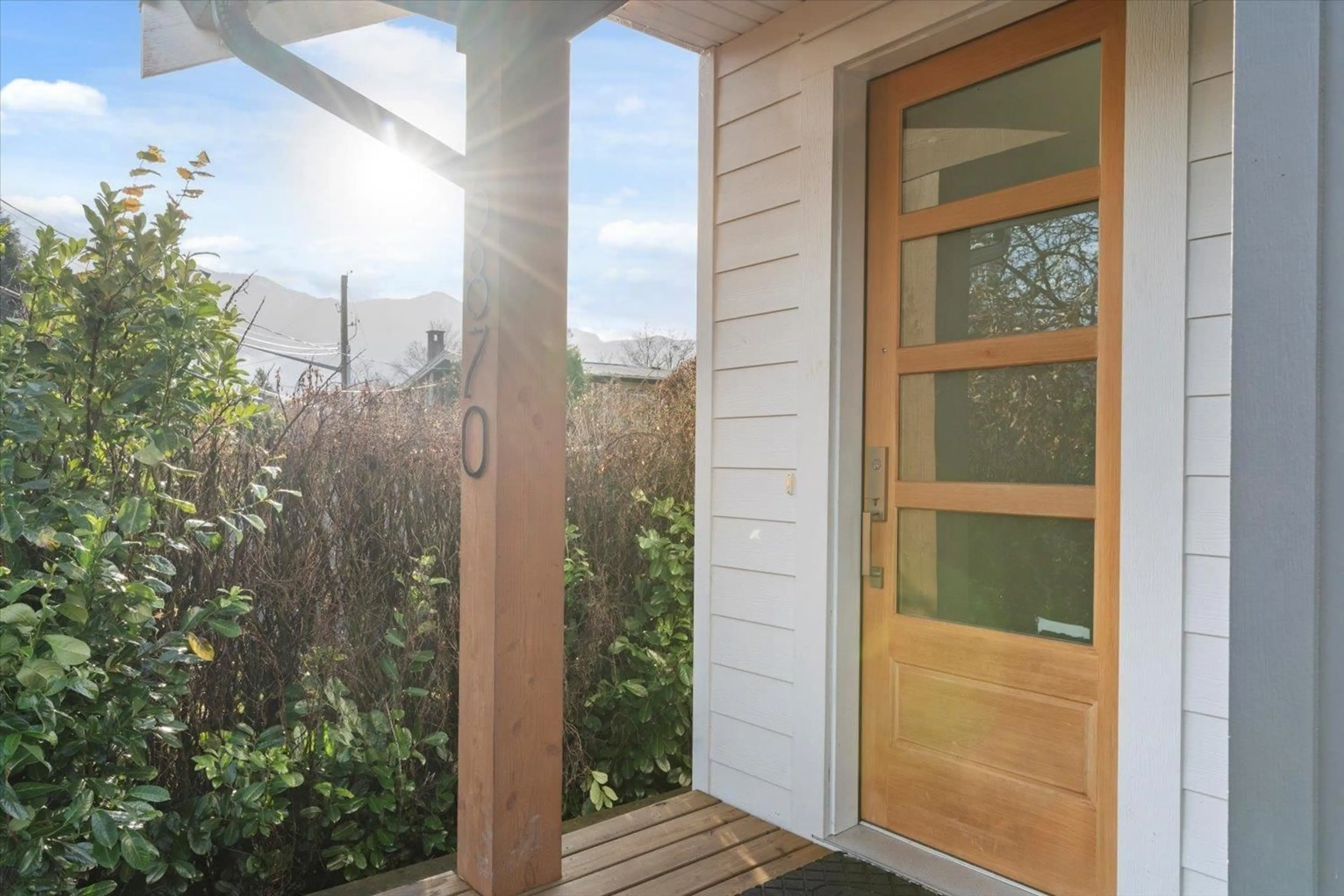 Indoor entryway for 6870 FRASER DRIVE, Agassiz British Columbia V0M1A3