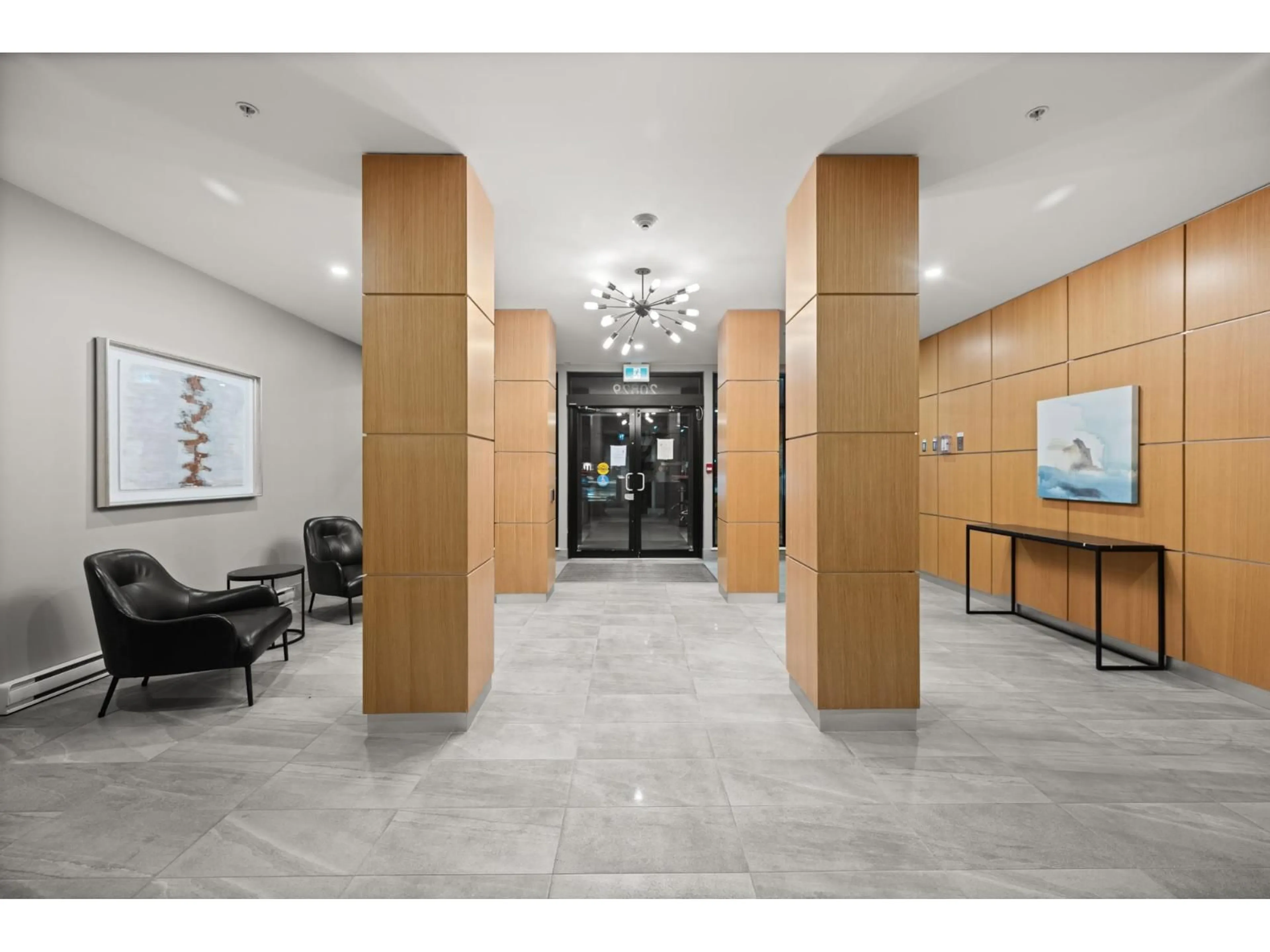 Indoor foyer for 513 - 20829 77A AVENUE, Langley British Columbia V2Y0Y5