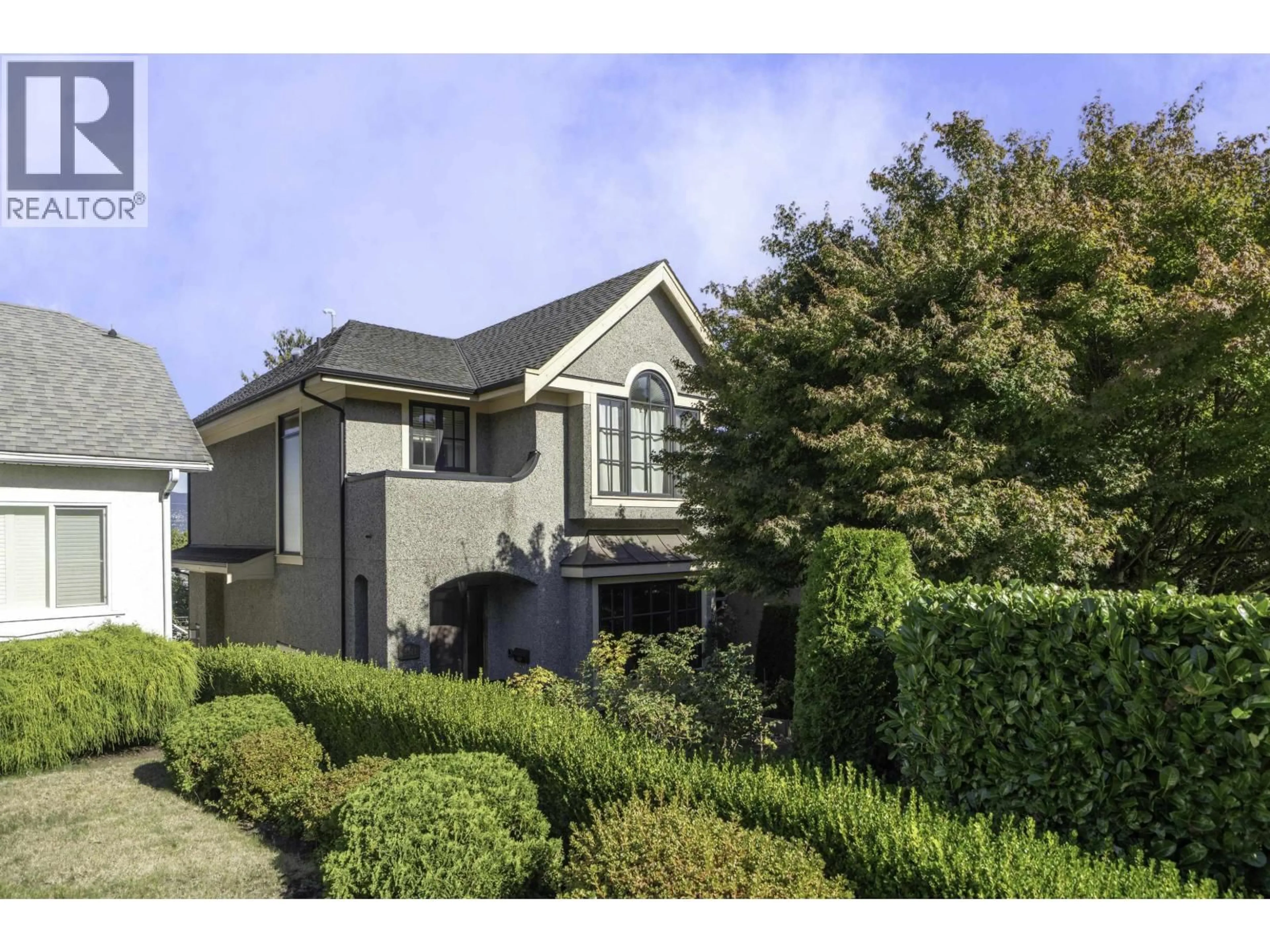 A pic from outside/outdoor area/front of a property/back of a property/a pic from drone, street for 3511 15TH AVENUE, Vancouver British Columbia V6R2Z3