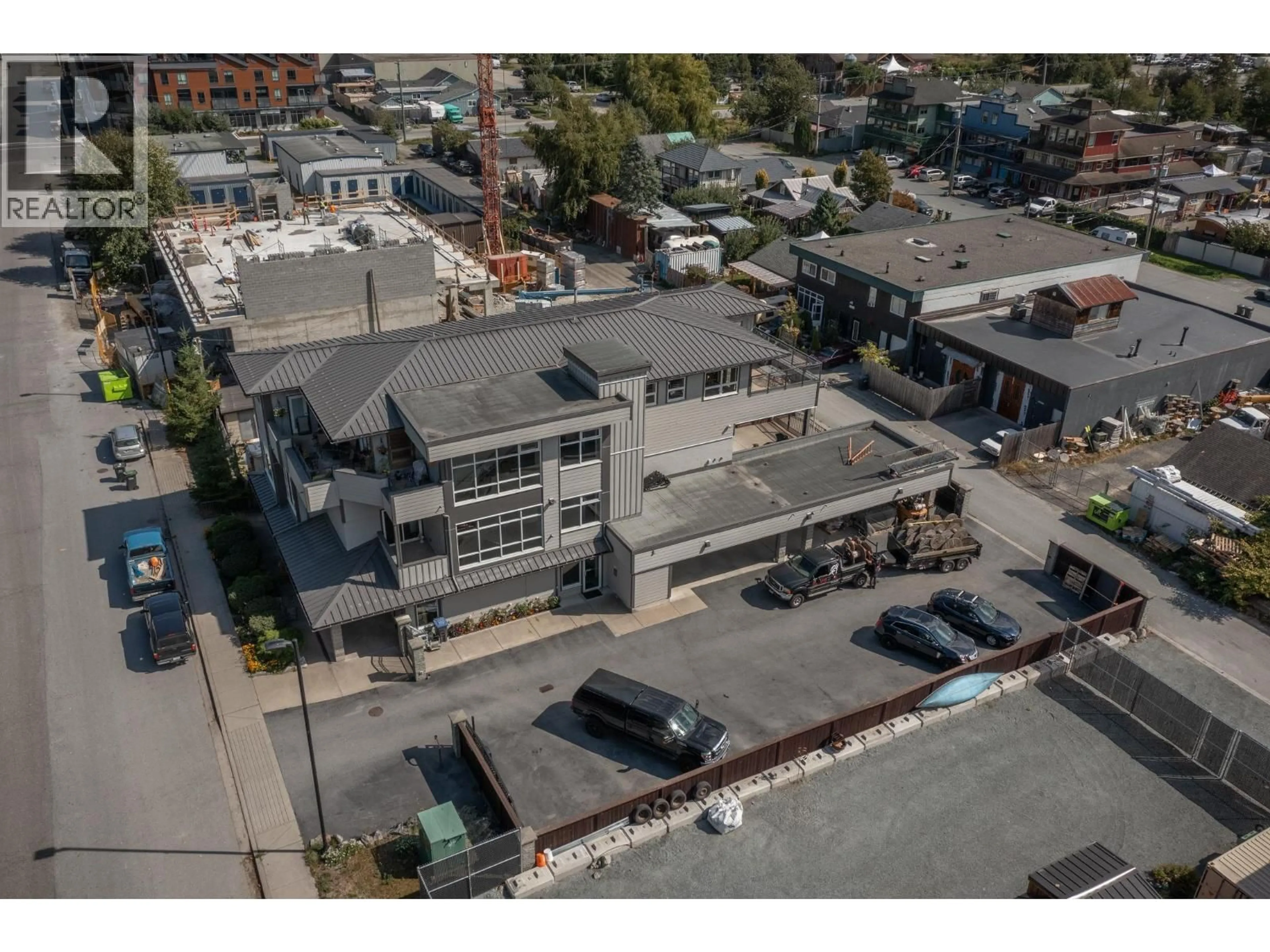 A pic from outside/outdoor area/front of a property/back of a property/a pic from drone, building for 37718 & - 37738 THIRD AVENUE, Squamish British Columbia V8B1C3