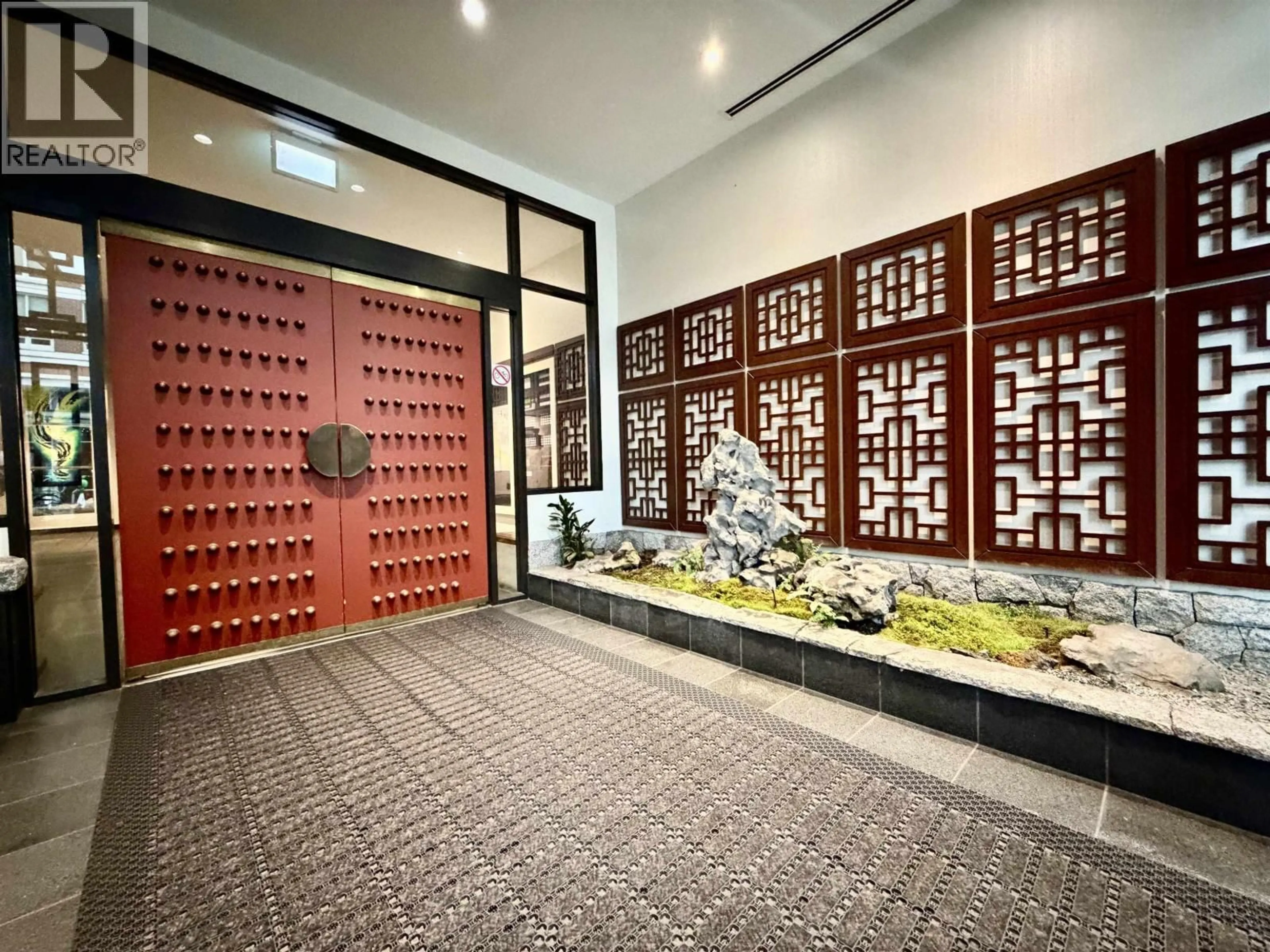 Indoor foyer for 1508 - 188 KEEFER STREET, Vancouver British Columbia V6A0E3