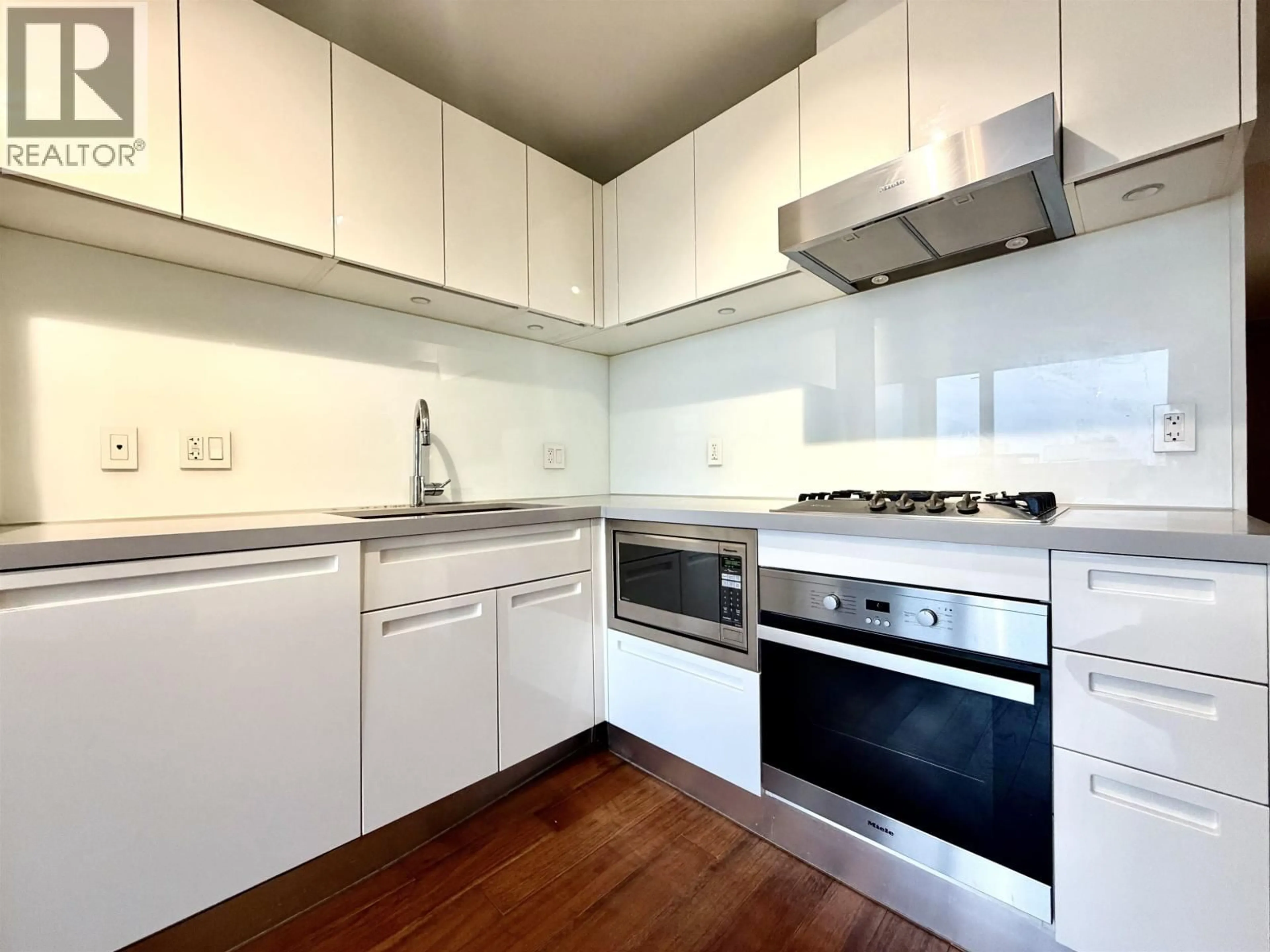 Standard kitchen, unknown for 1508 - 188 KEEFER STREET, Vancouver British Columbia V6A0E3