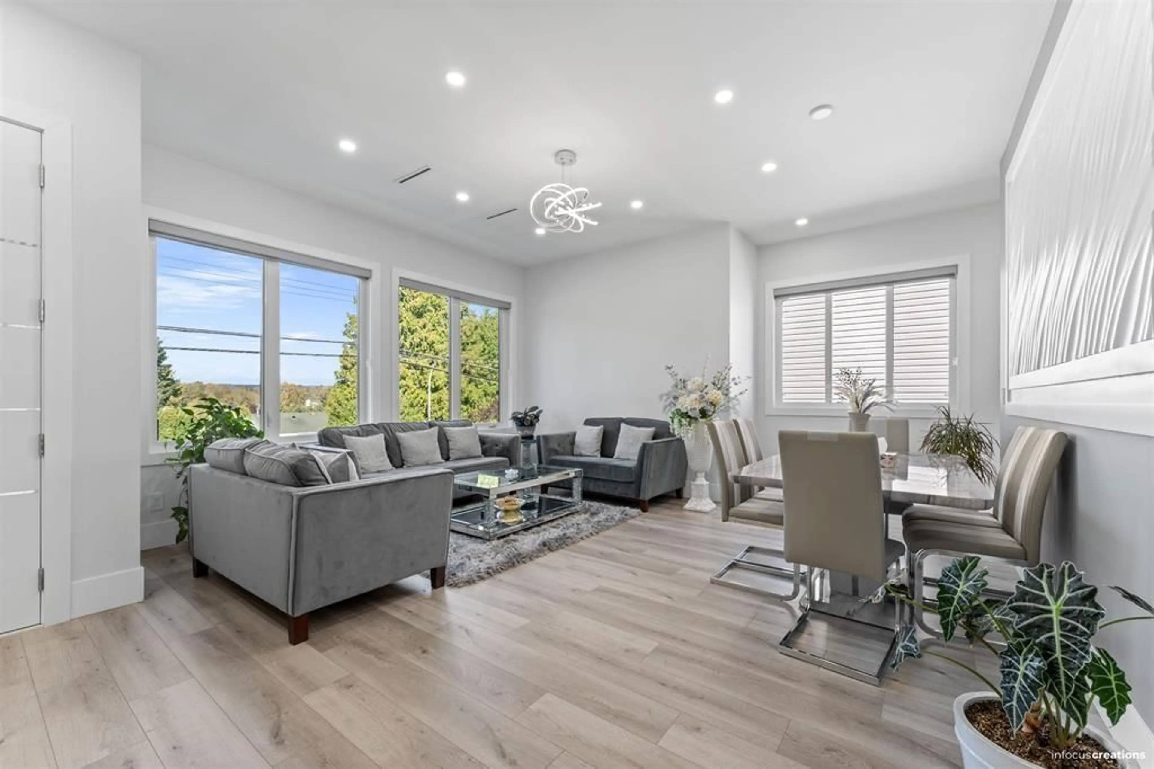 Living room with furniture, unknown for 13836 80 AVENUE, Surrey British Columbia V3W7X6